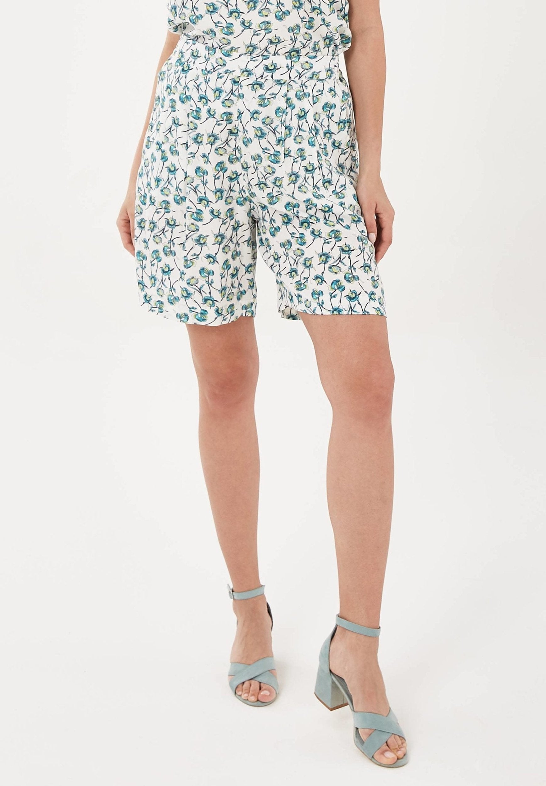 Shorts aus TENCEL™ Lyocell mit Allover-Print | Eco Damenmode