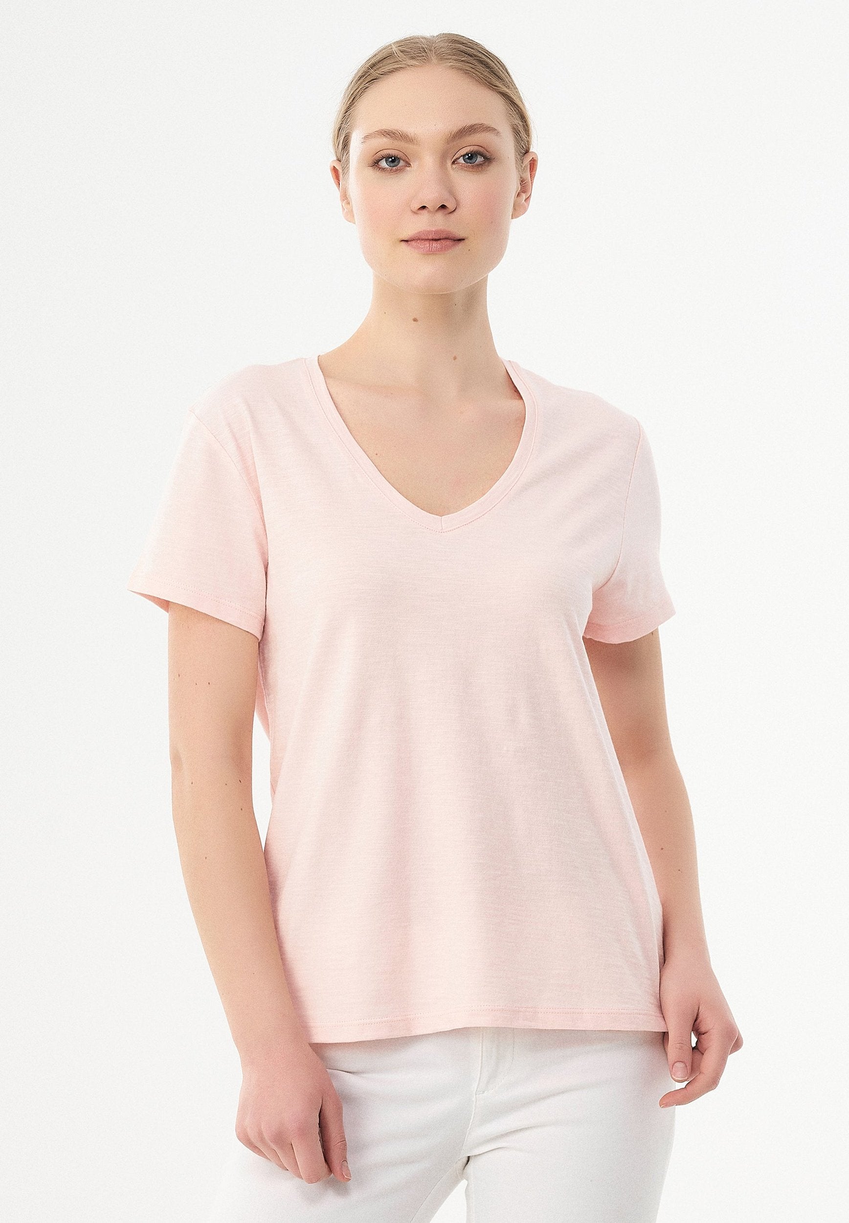 Basic T-Shirt aus Bio-Baumwolle mit V-Ausschnitt