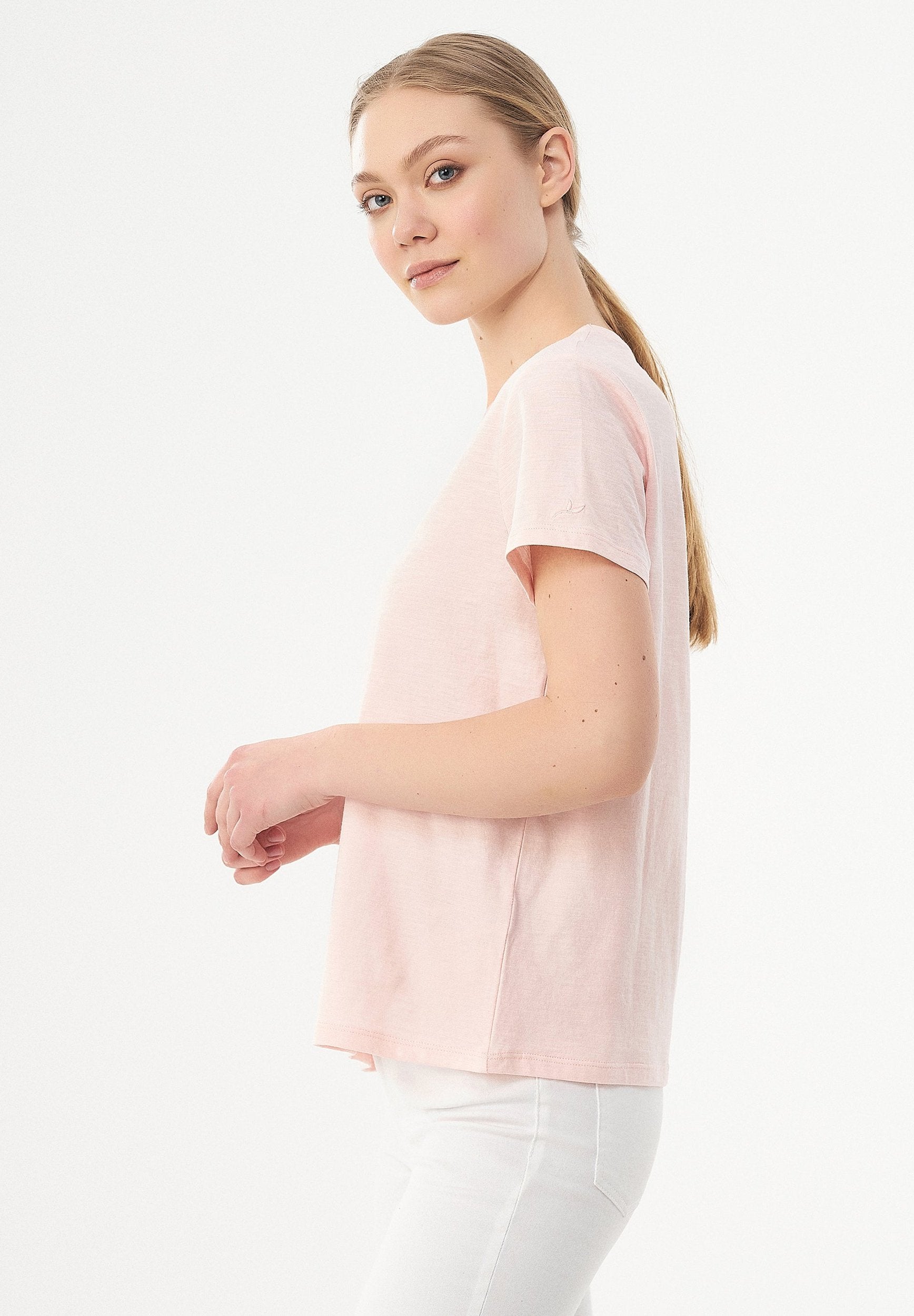 Basic T-Shirt aus Bio-Baumwolle mit V-Ausschnitt