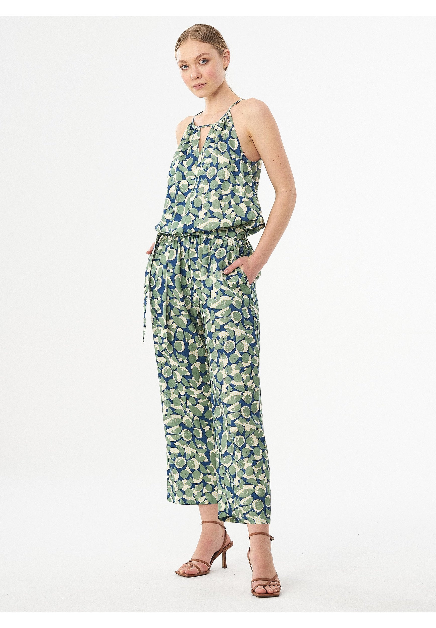 Jumpsuit aus TENCEL™ Lyocell mit Allover-Print