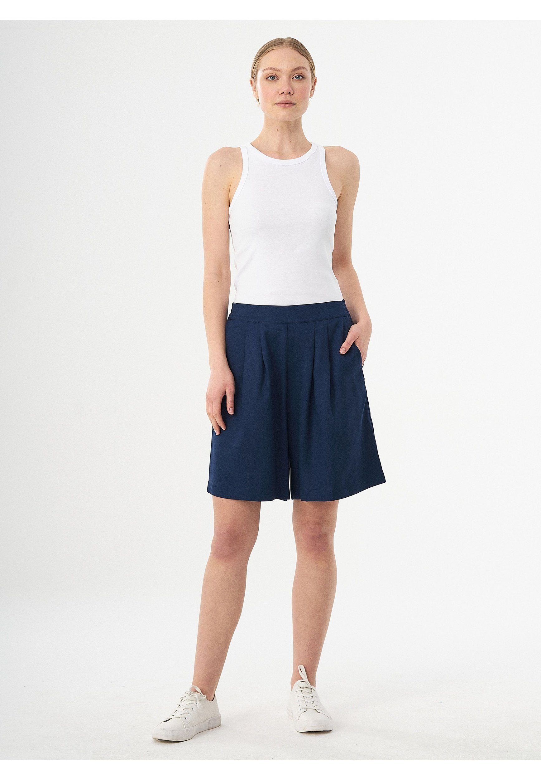 Shorts aus TENCEL™ Lyocell mit Falten