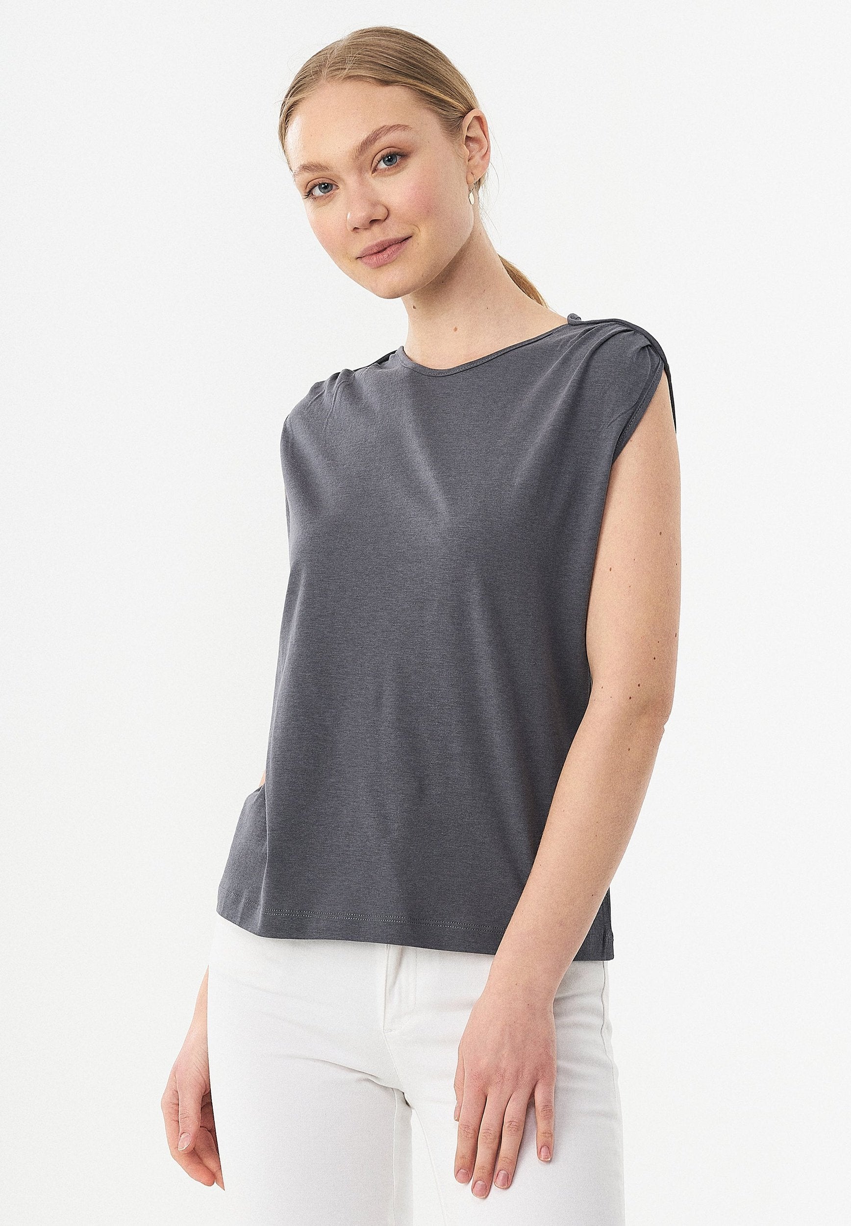 Top aus TENCEL™ Lyocell und Bio-Baumwolle