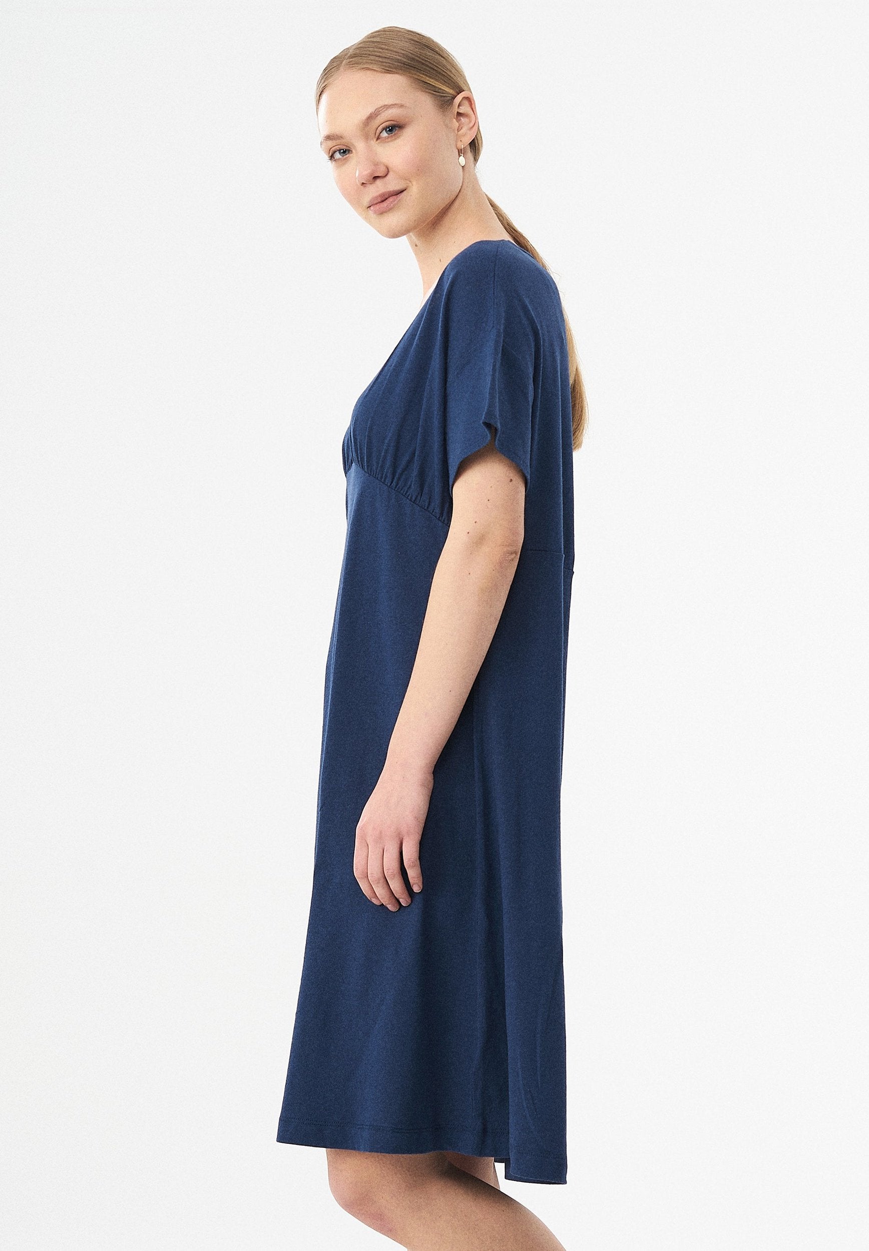 Jerseykleid aus Bio-Baumwolle und Leinen