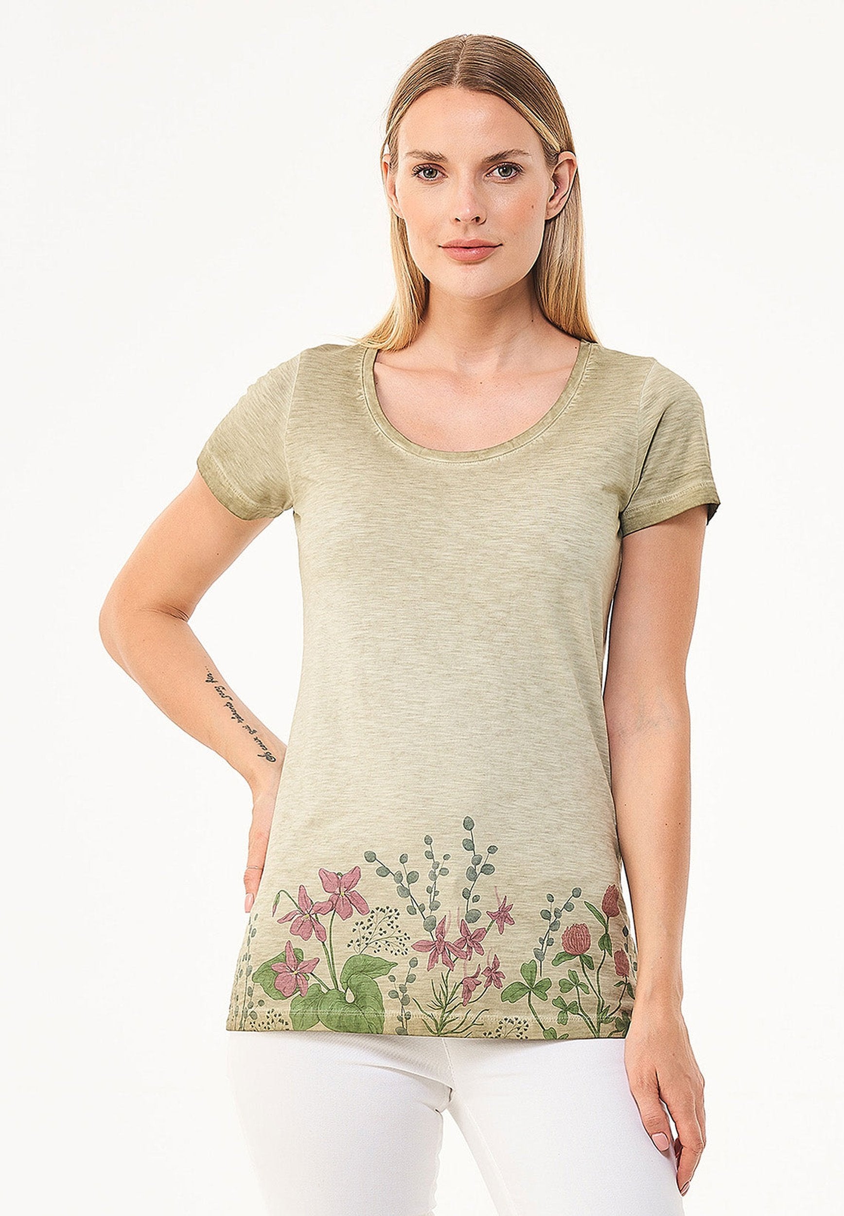 Garment Dyed T-Shirt aus Bio-Baumwolle mit Blume-Print