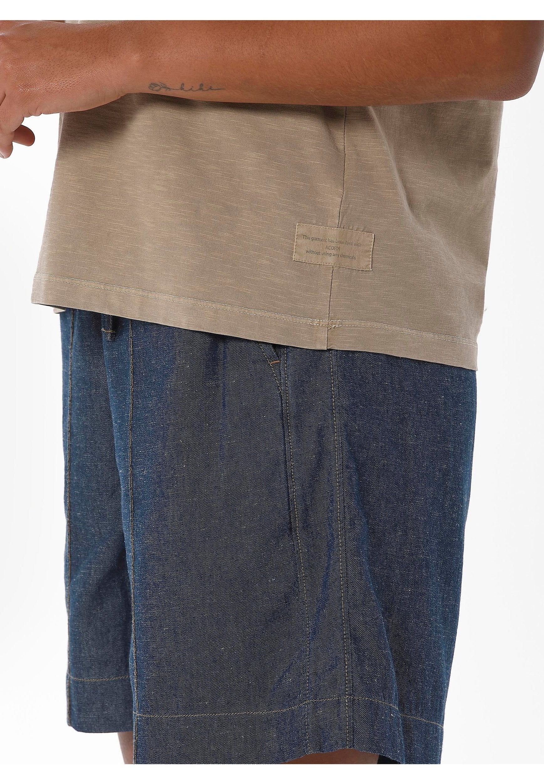 Natural Dyed T-Shirt aus Bio-Baumwolle