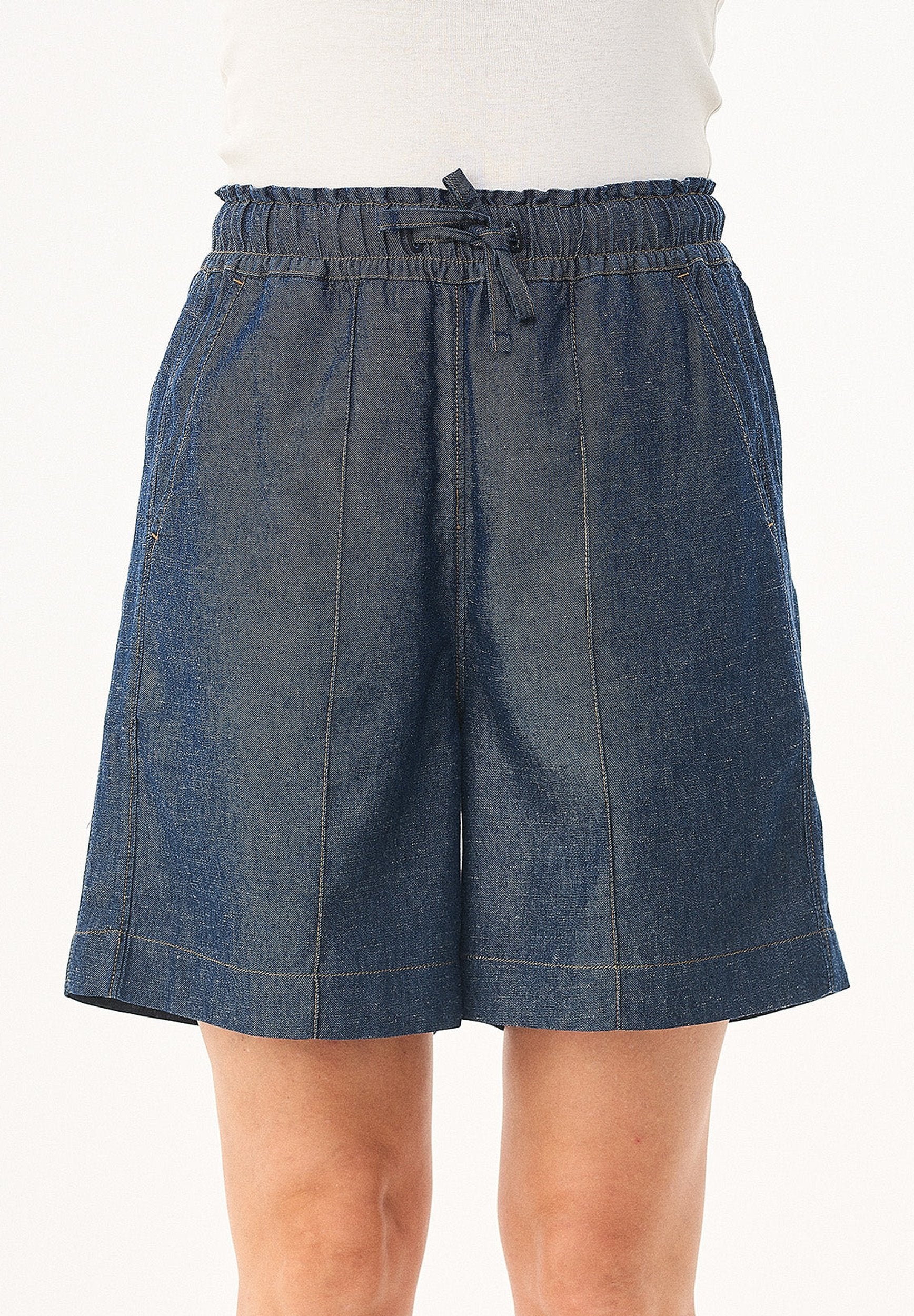 Denim-Shorts aus Bio-Baumwolle und TENCEL™ Lyocell mit Hanf