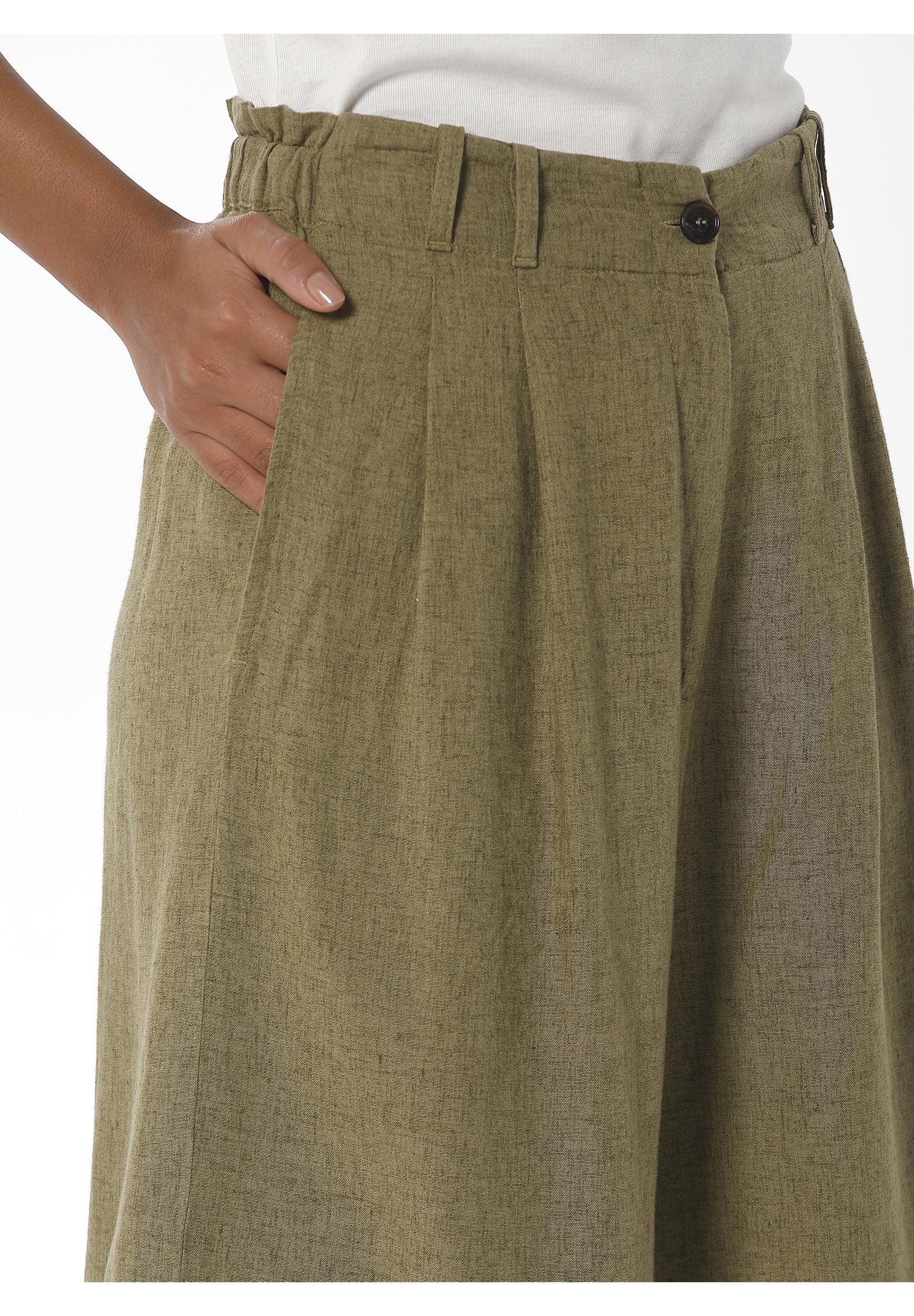Shorts aus LENZING™ ECOVERO™  und Leinen