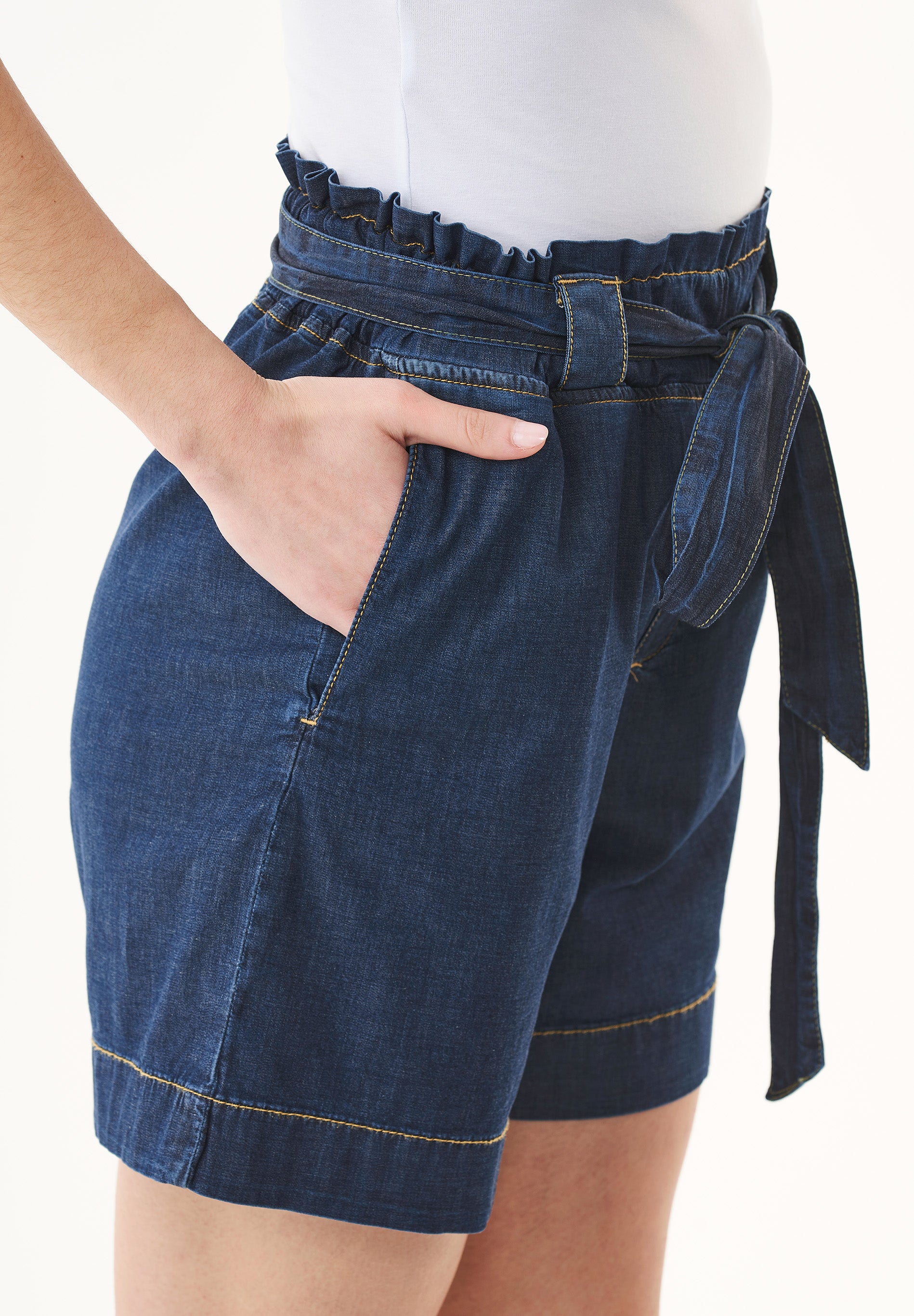 Paperbag-Shorts aus Bio-Baumwolle in Denim-Optik