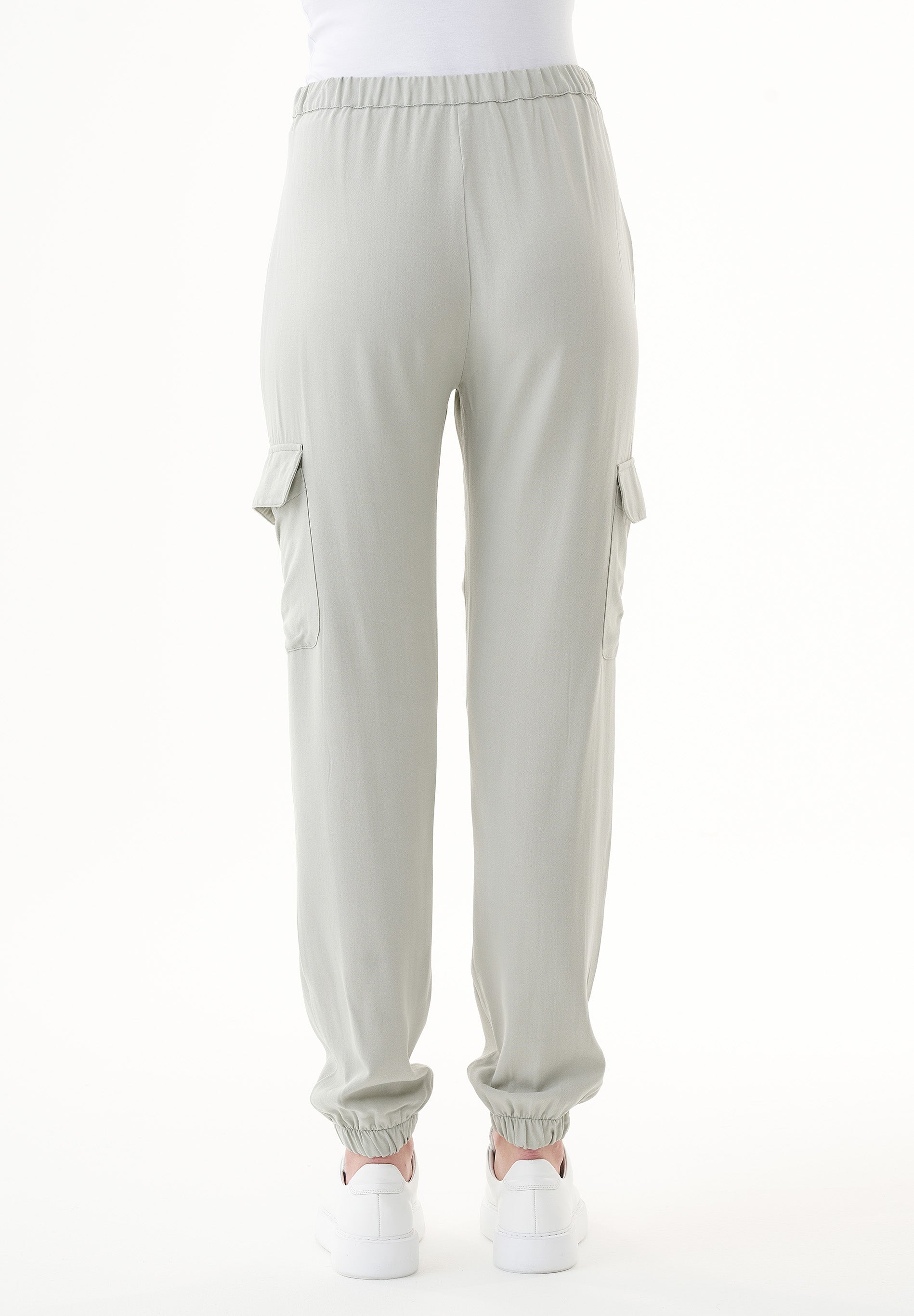 Cargohose aus LENZING™ ECOVERO™