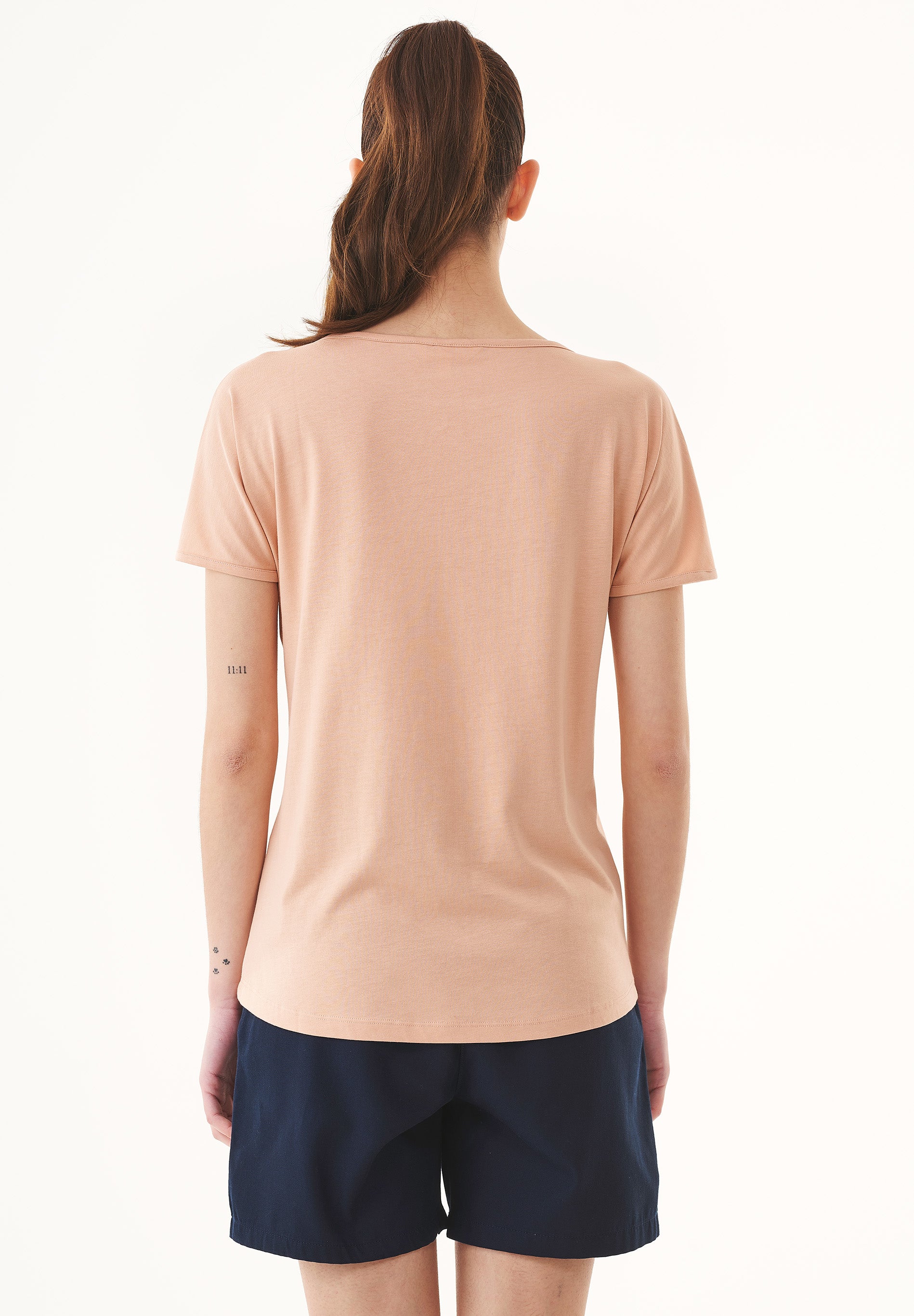 T-Shirt aus TENCEL™ Modal und Bio-Baumwolle mit Stickerei