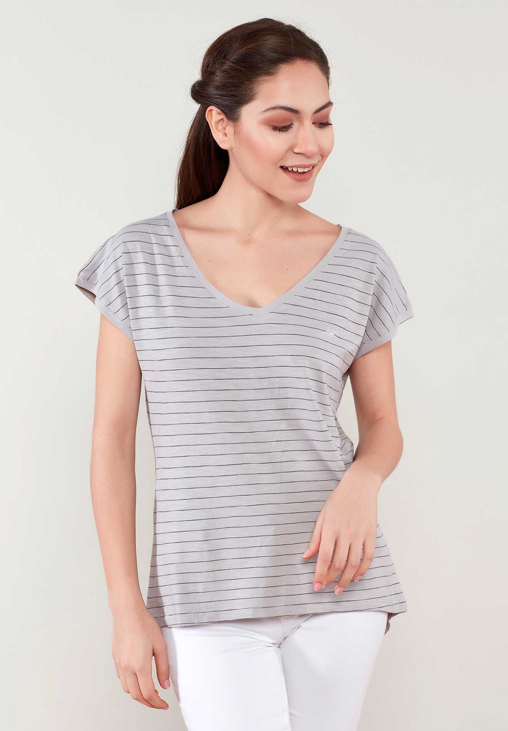 Gestreiftes T-Shirt aus Bio-Baumwolle mit längerem Rückenteil