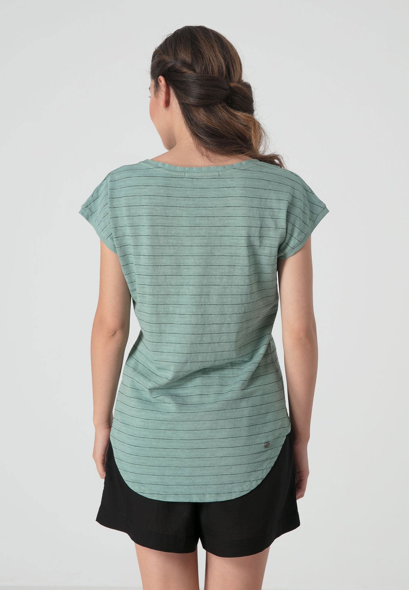 Gestreiftes T-Shirt aus Bio-Baumwolle mit längerem Rückenteil