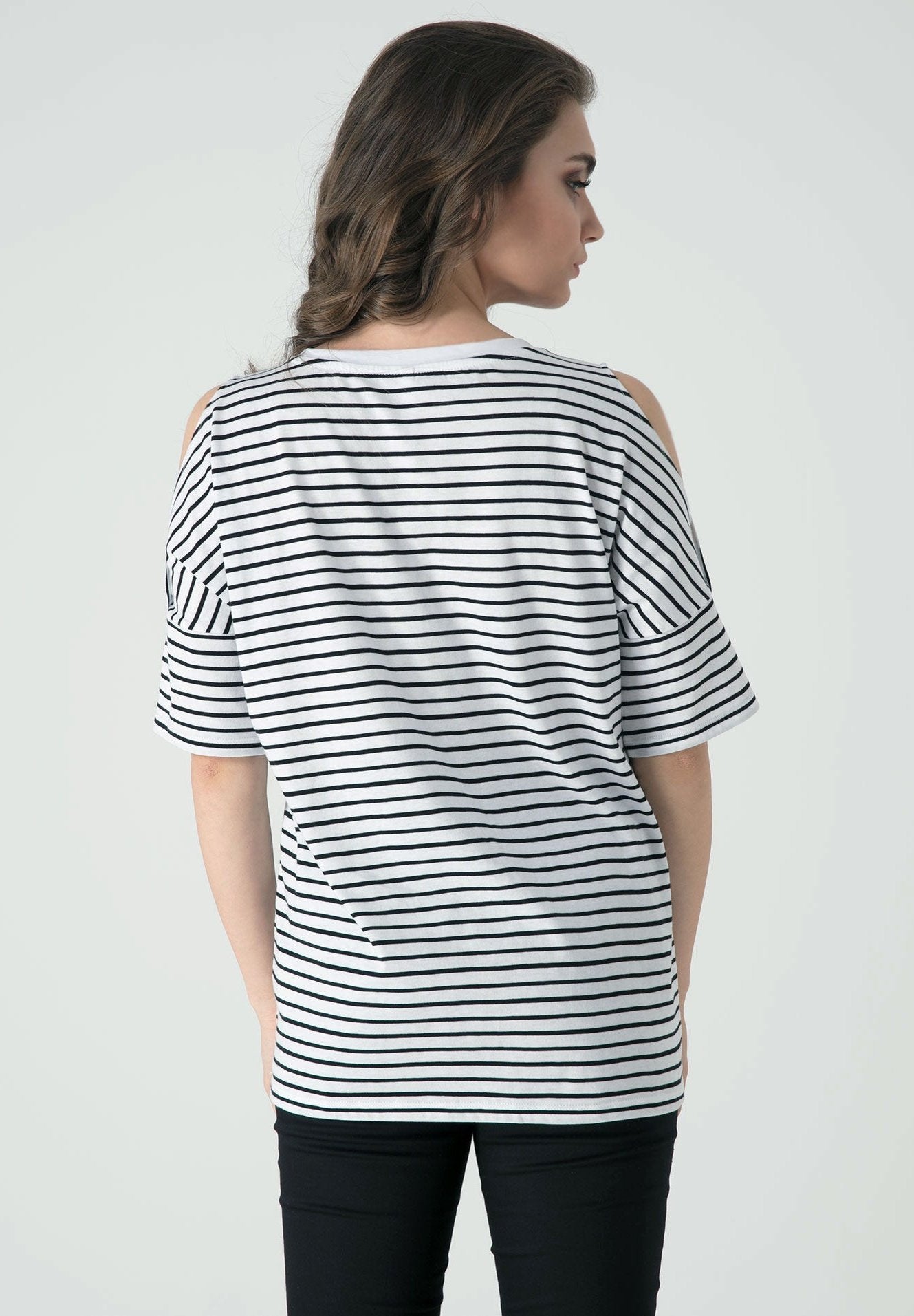 Schulterfreies T-Shirt aus Bio-Baumwolle mit Streifen