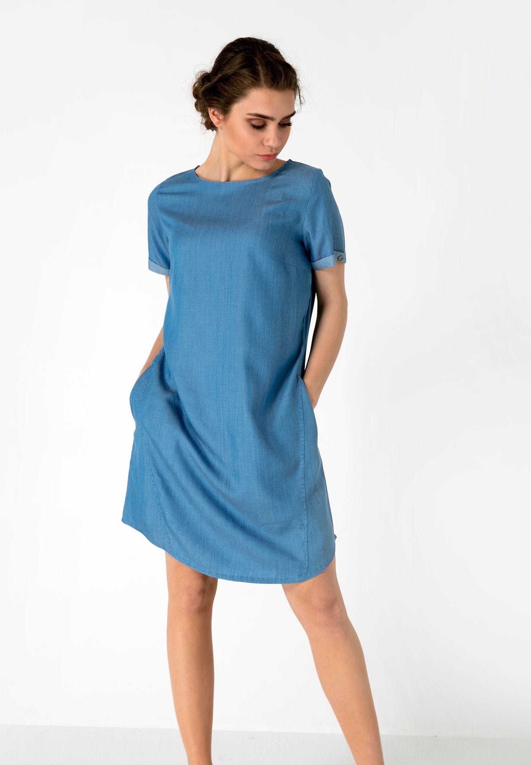 Kleid aus TENCEL™ Lyocell Denim mit seitlichen Eingrifftaschen
