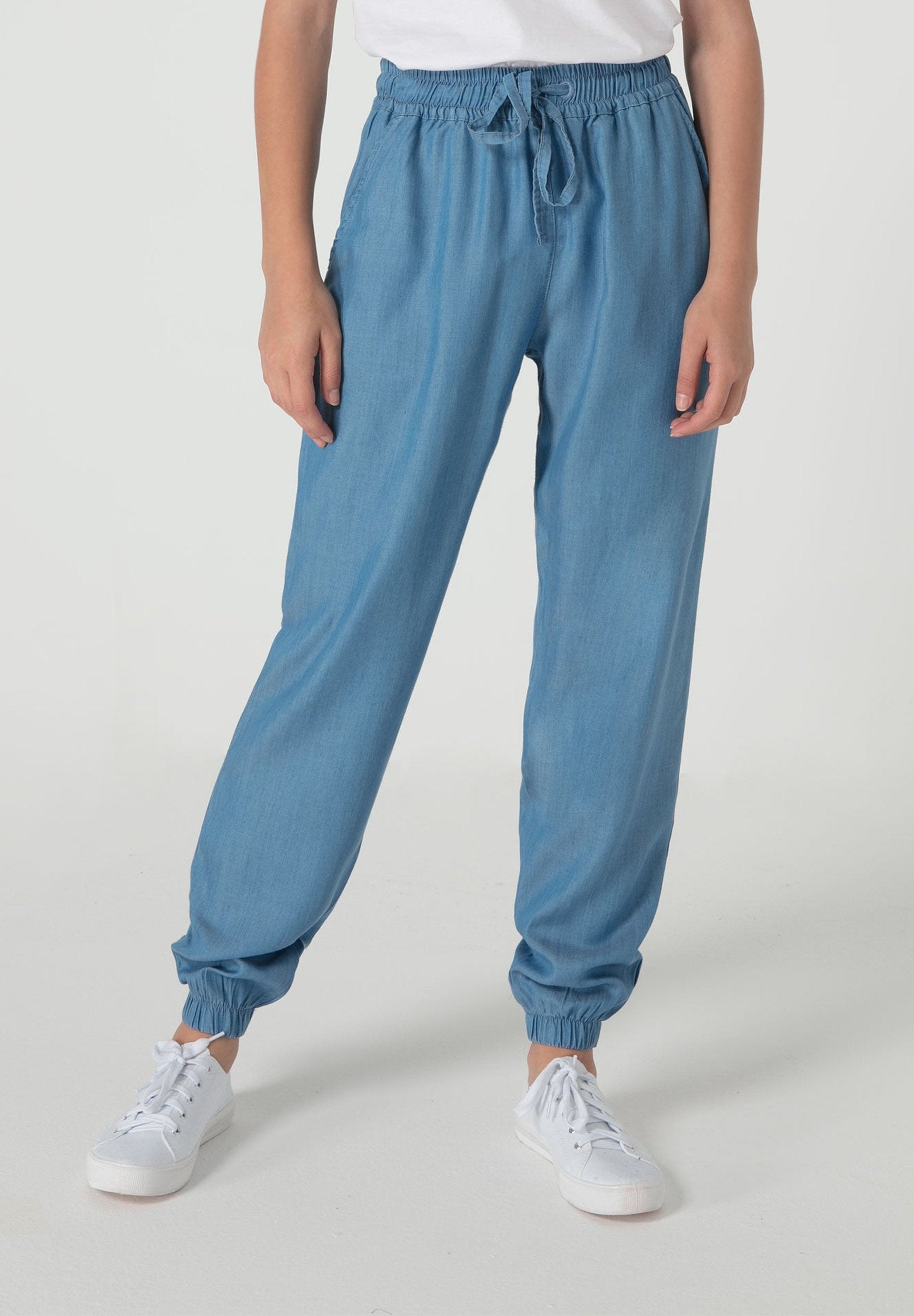 Hose aus TENCEL™ Lyocell Denim mit Kordelzug