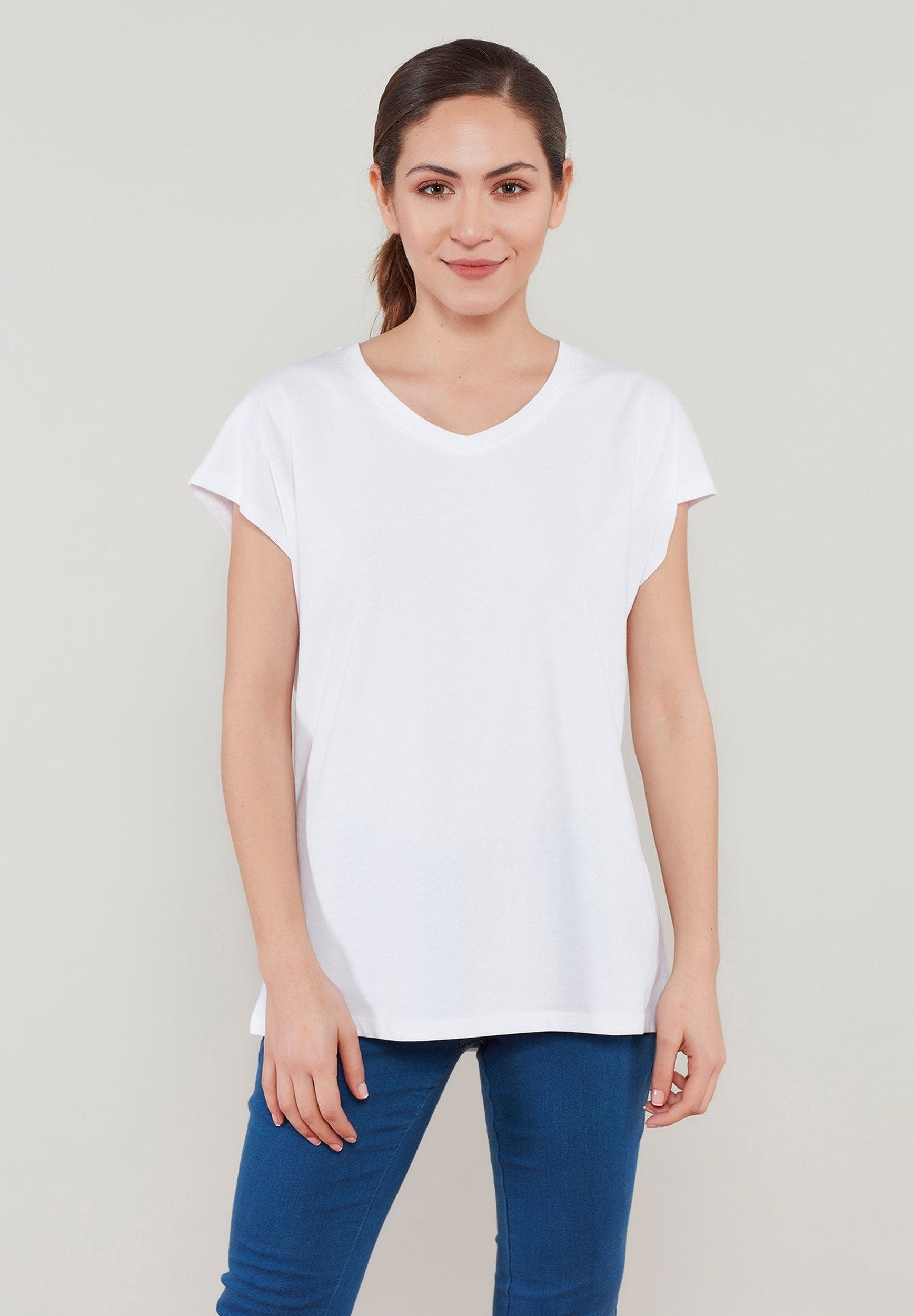 Basic T-Shirt aus Bio-Baumwolle mit V-Ausschnitt