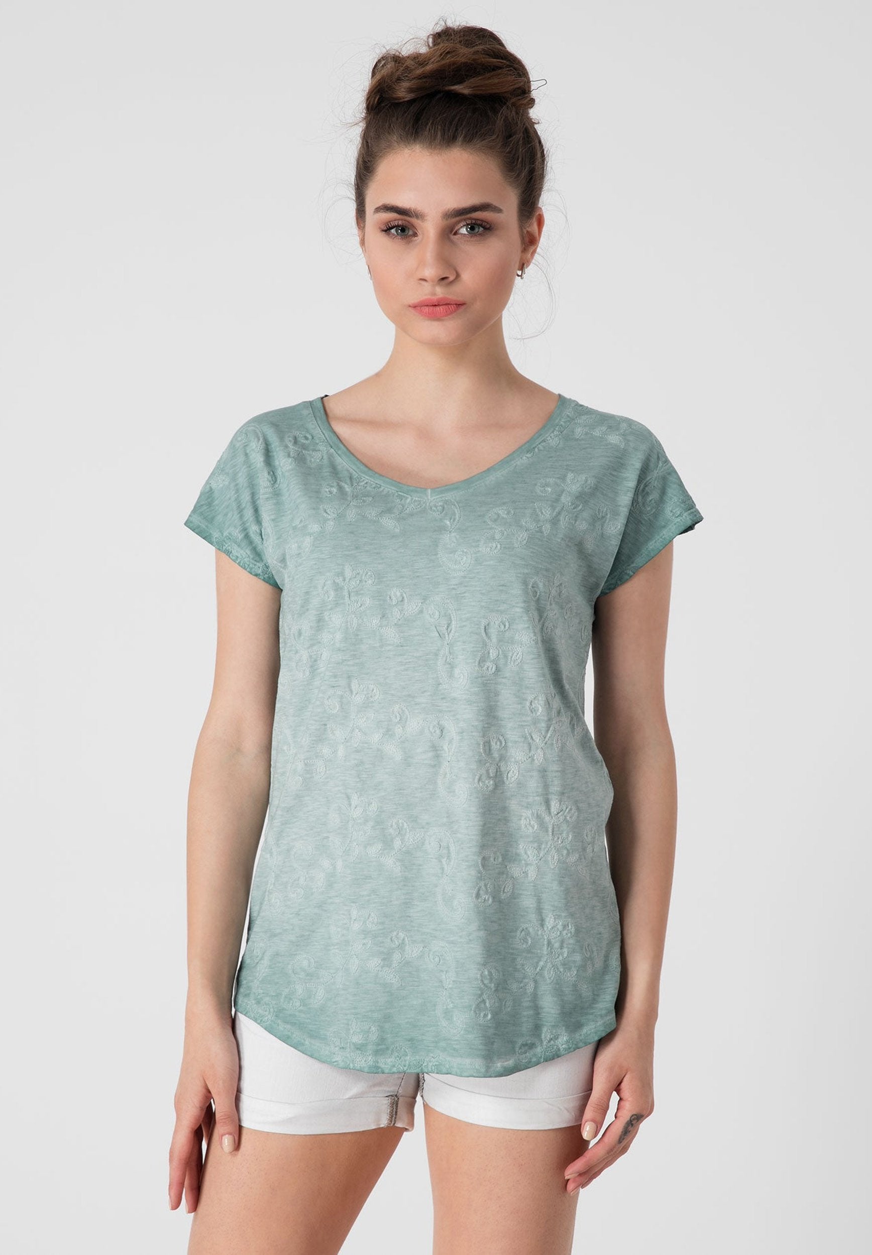 T-Shirt aus Bio-Baumwolle mit Stick und Garment-Dye Effekt