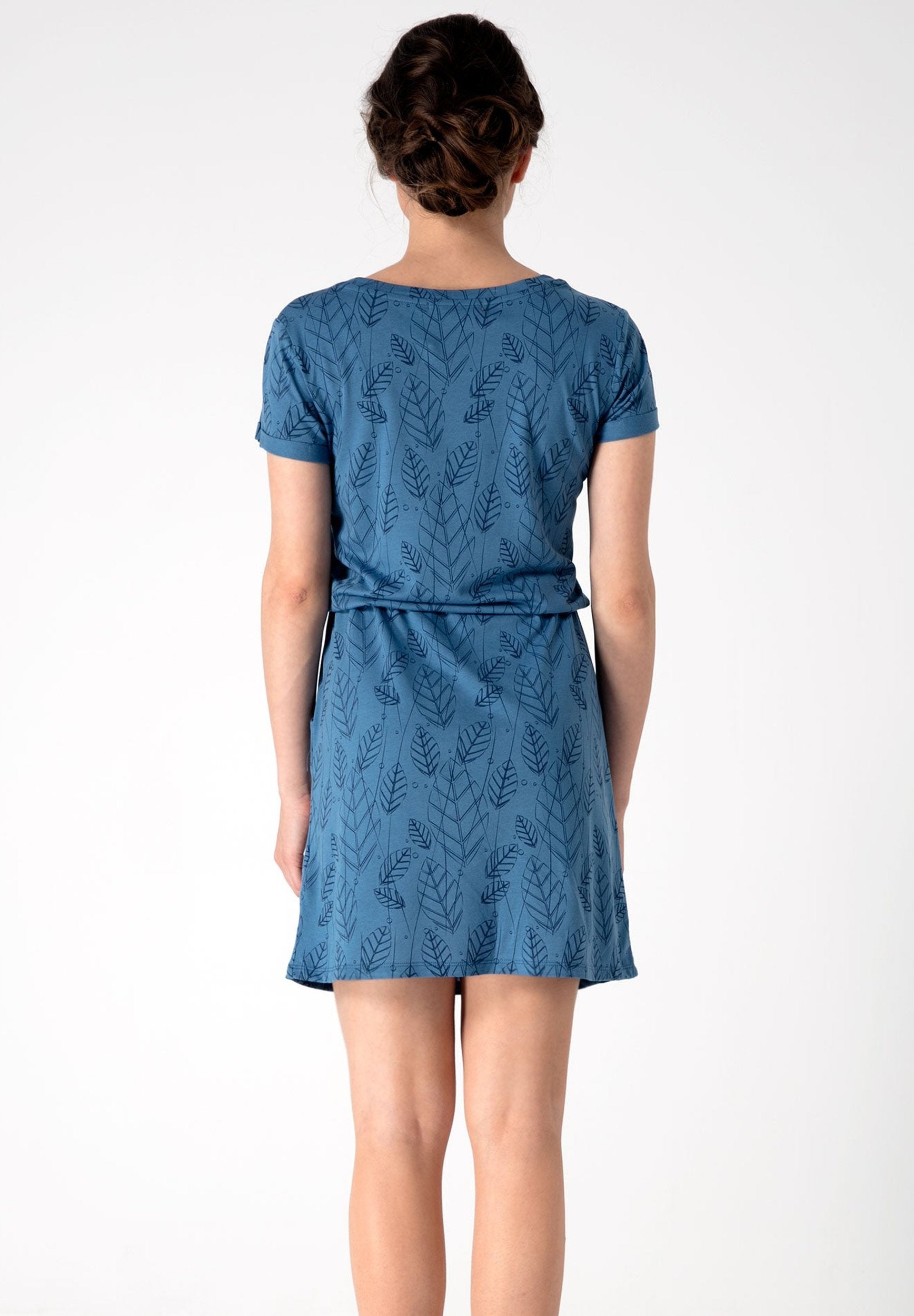 Allover Print Kleid aus TENCEL™ Lyocell und Bio-Baumwolle mit seitlichen Eingrifftaschen