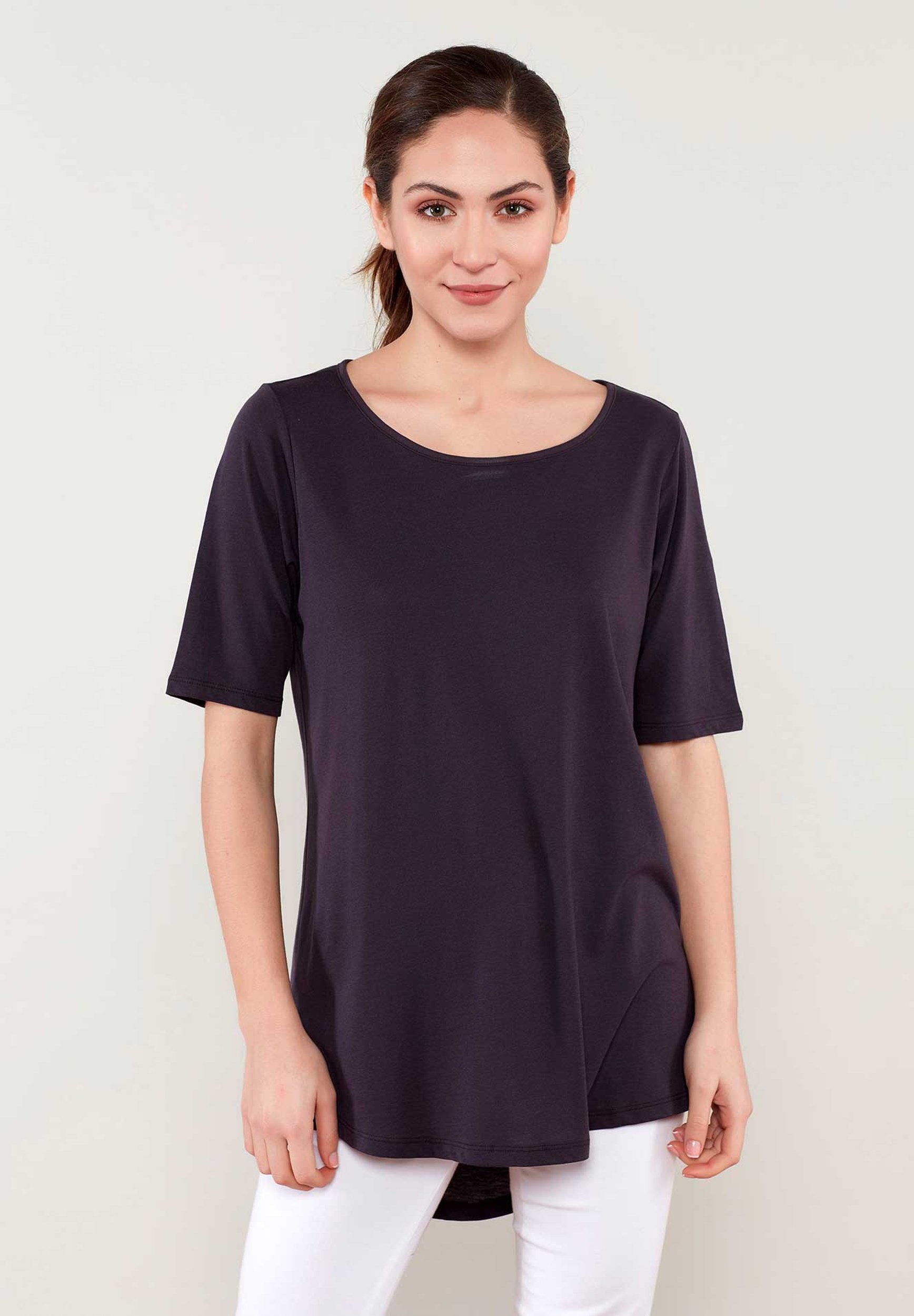 Bluse aus TENCEL™ Lyocell und Bio-Baumwolle mit längerem Rückenteil