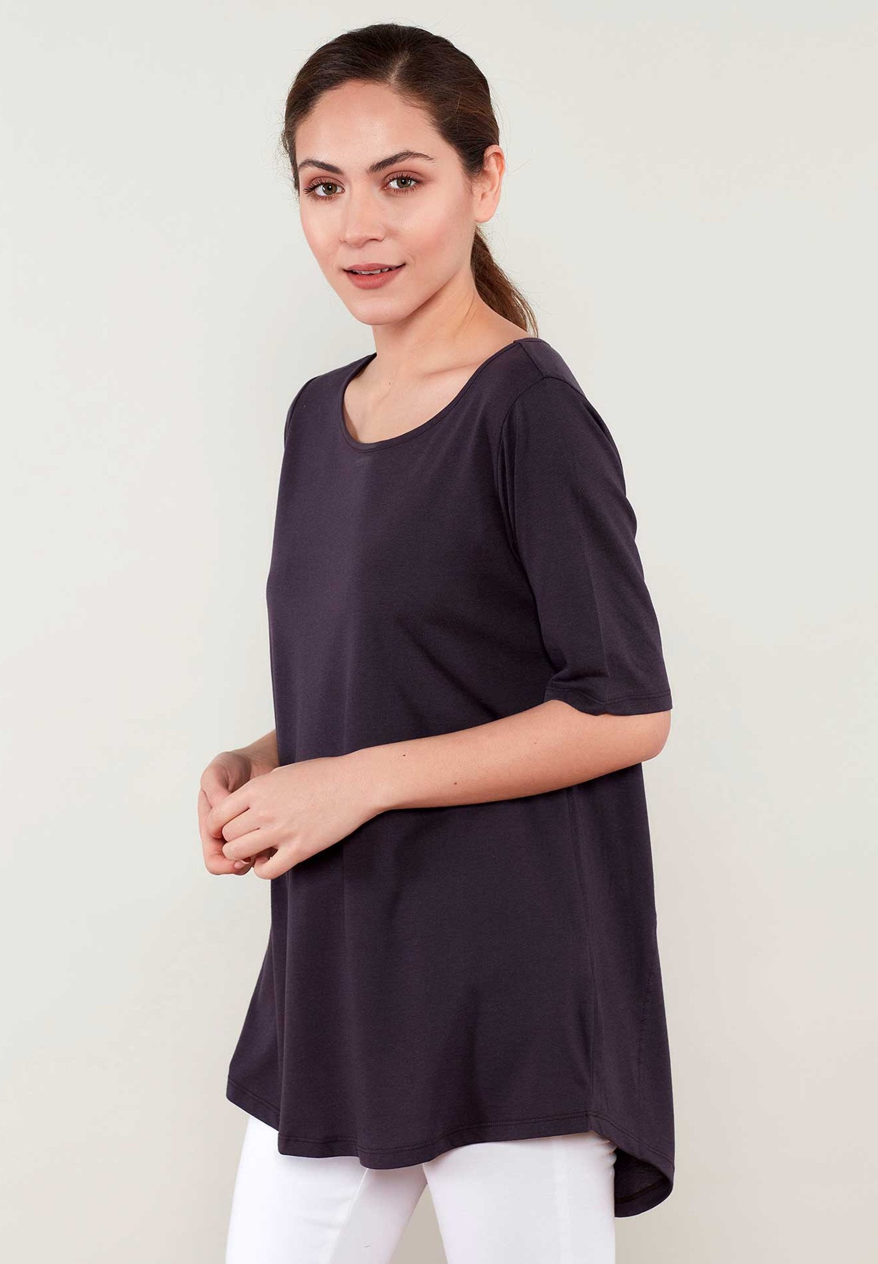 Bluse aus TENCEL™ Lyocell und Bio-Baumwolle mit längerem Rückenteil