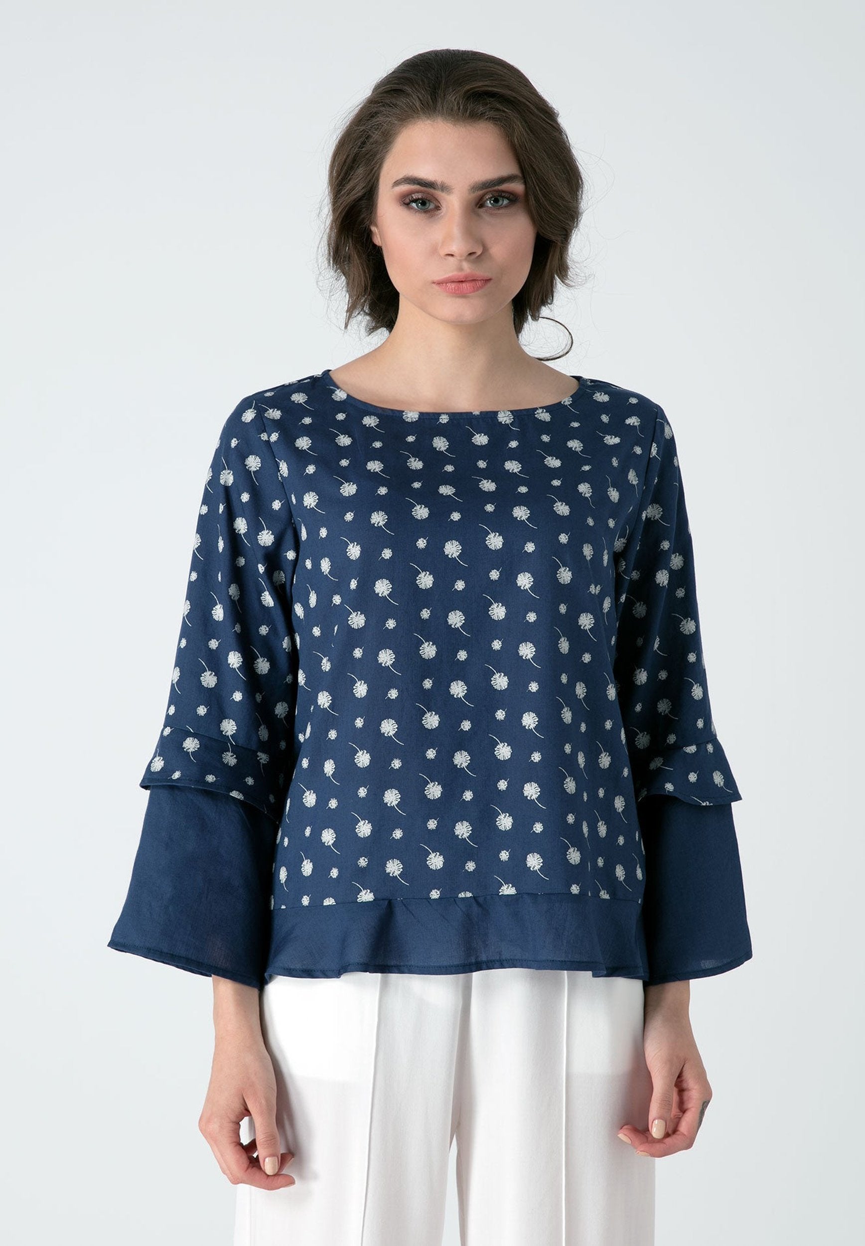Langarm Bluse aus TENCEL™ Lyocell mit Allover Print und Volants