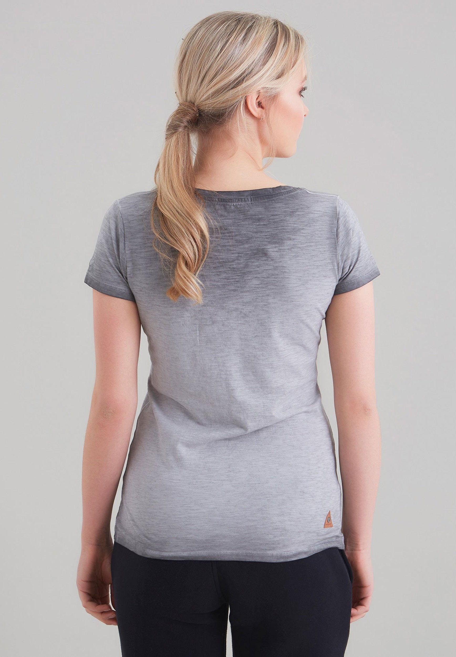 Garment Dyed T-Shirt aus Bio-Baumwolle mit Logo-Print