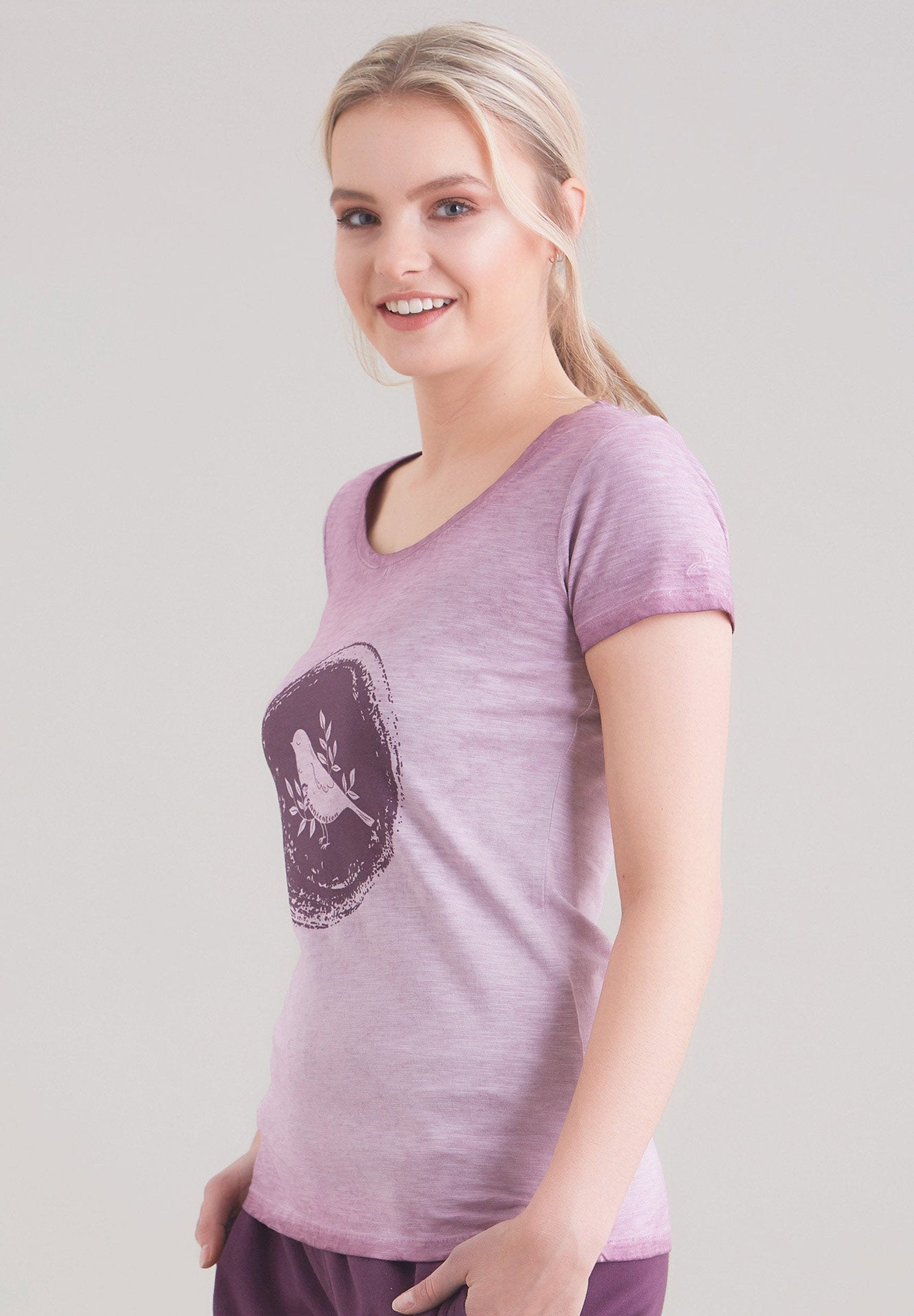 Garment Dyed T-Shirt aus Bio-Baumwolle mit Vogel-Print