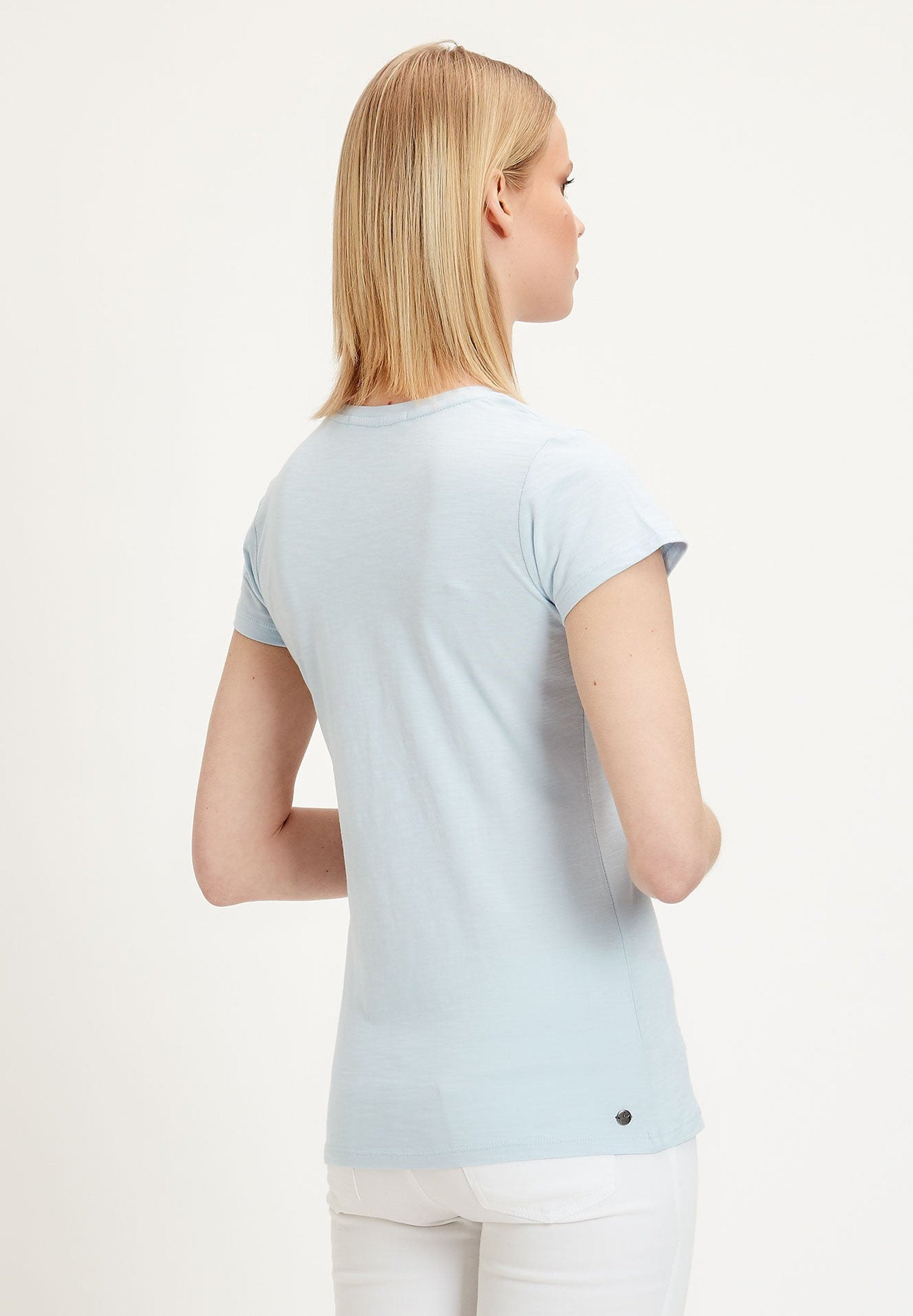 Basic T-Shirt aus Bio-Baumwolle mit V-Ausschnitt