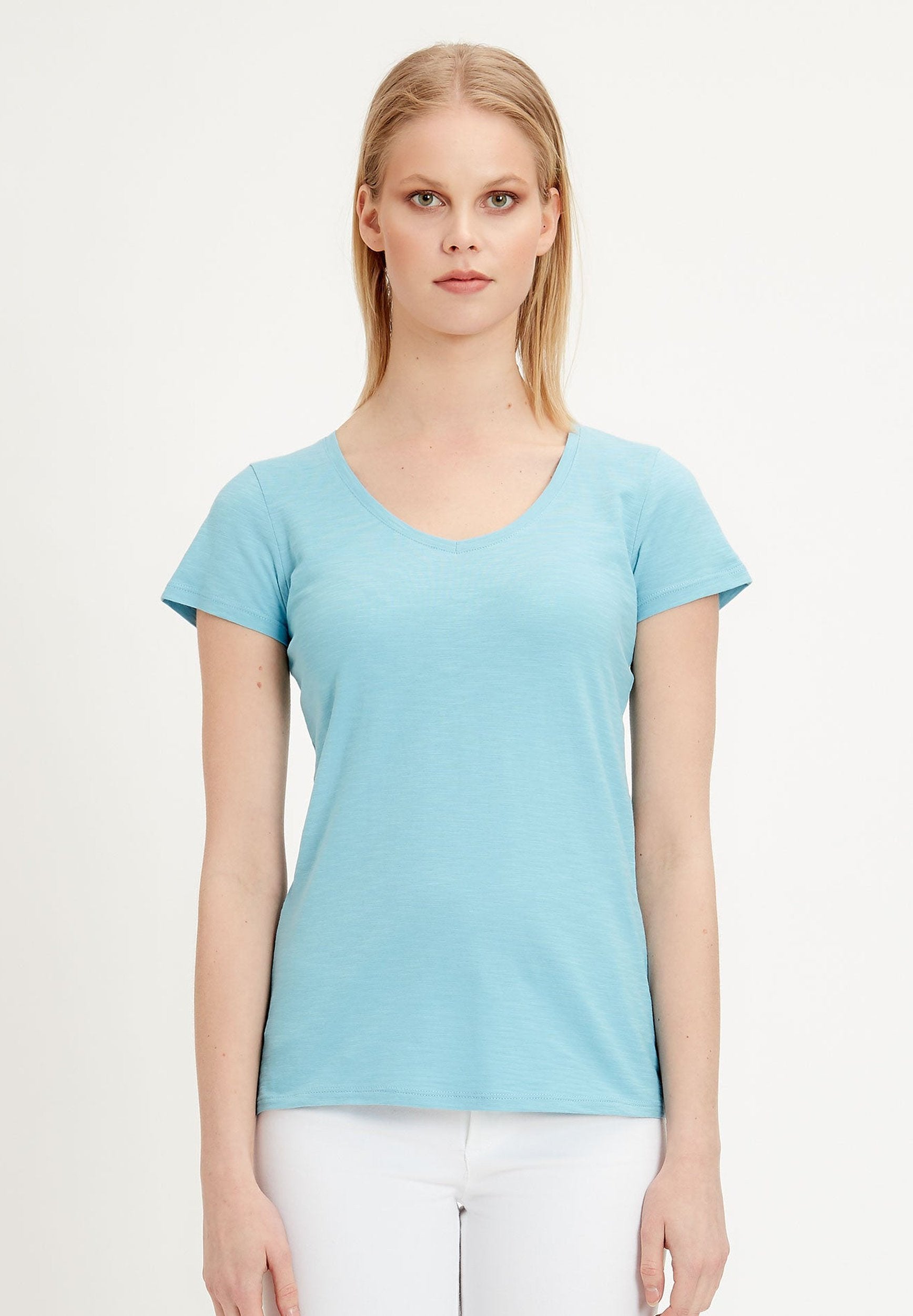 Basic T-Shirt aus Bio-Baumwolle mit V-Ausschnitt