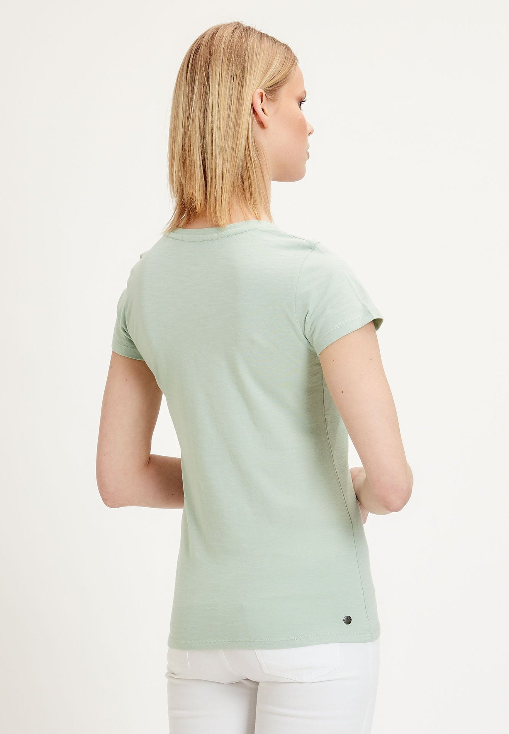 Basic T-Shirt aus Bio-Baumwolle mit V-Ausschnitt