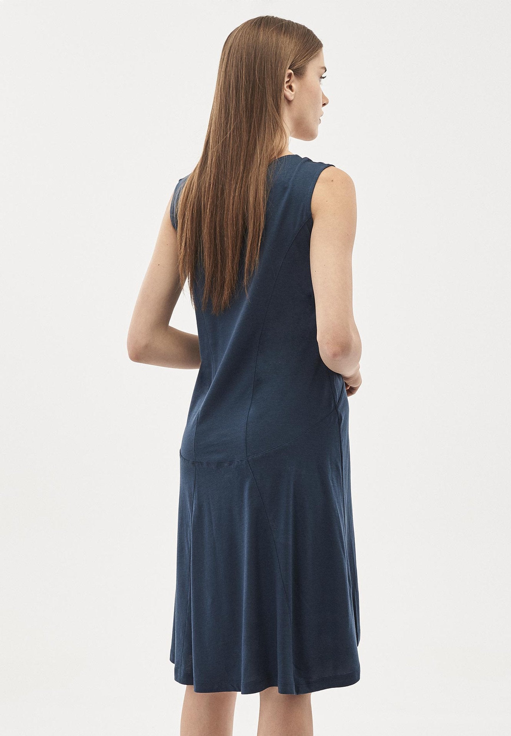 Kleid aus TENCEL™ Lyocell-Mix mit seitlichen Eingrifftaschen