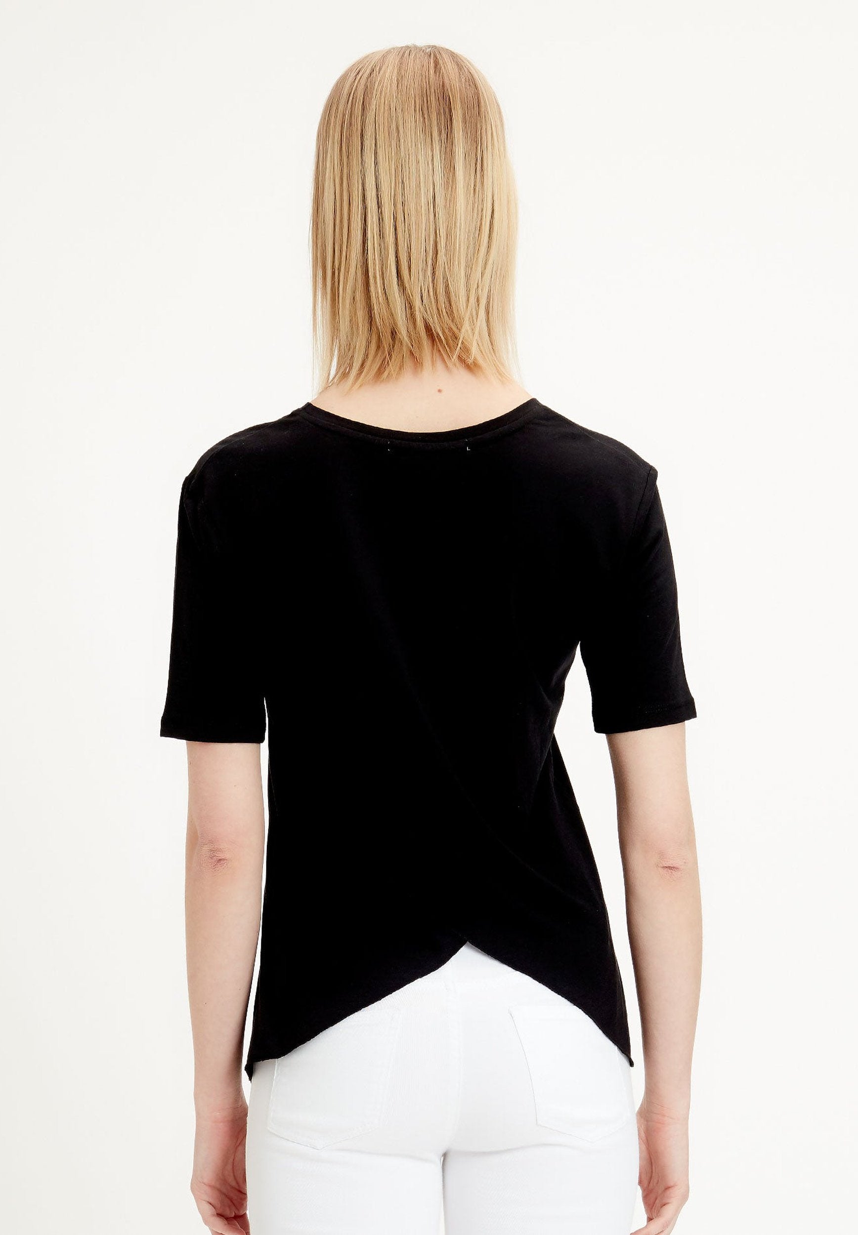 T-Shirt aus TENCEL™ Lyocell-Mix mit V-Ausschnitt