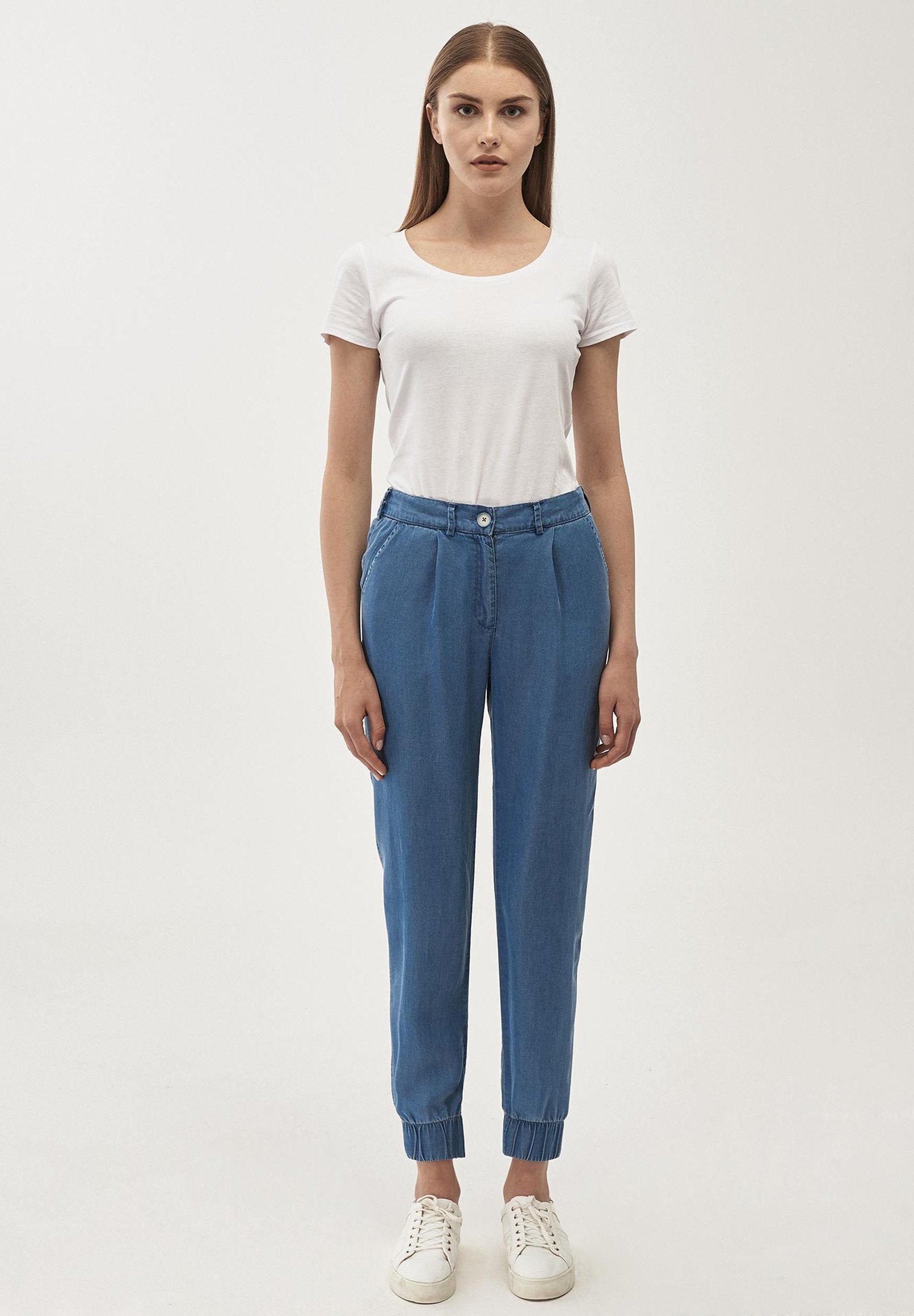 Hose aus TENCEL™ Lyocell Denim mit seitlichen Eingrifftaschen