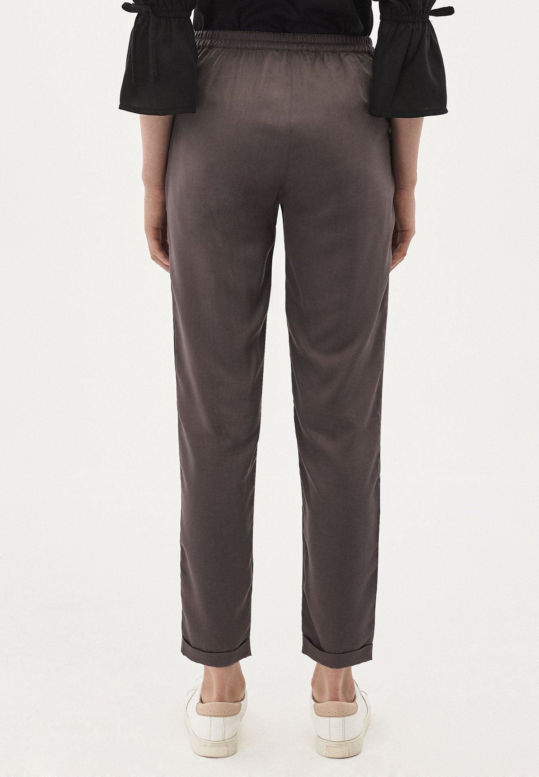Hose aus TENCEL™ Lyocell mit seitlichen Eingriffstaschen