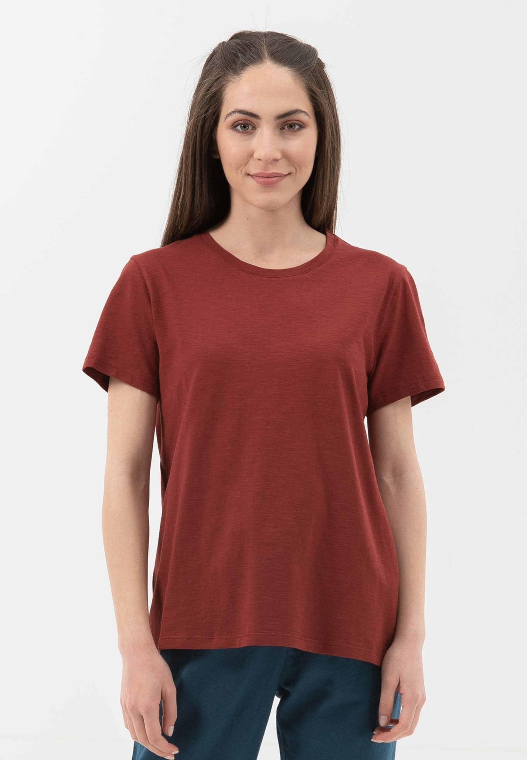 Basic T-Shirt aus Bio-Baumwolle | Nachhaltige Damenmode