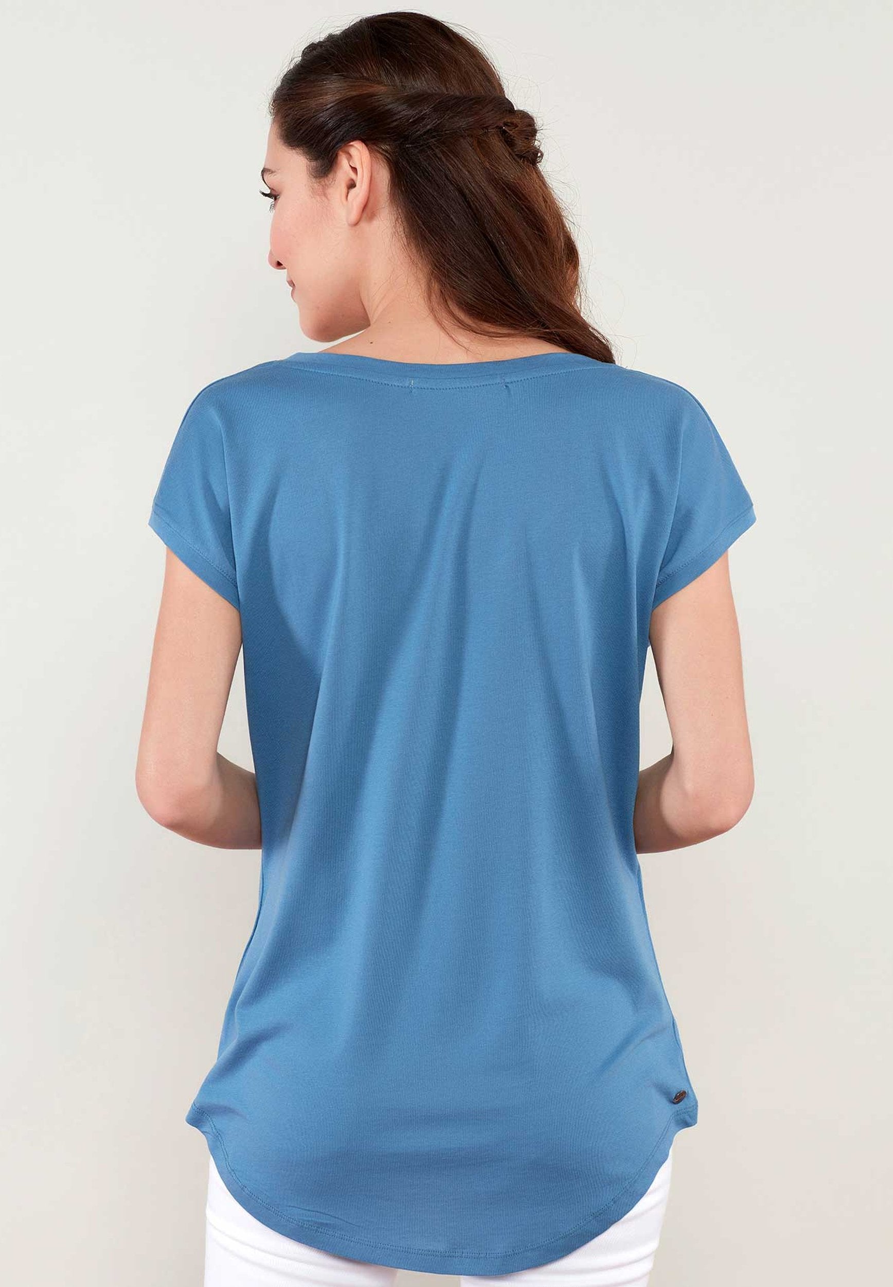 T-Shirt aus TENCEL™ Lyocell und Bio-Baumwolle mit längerem Rückenteil