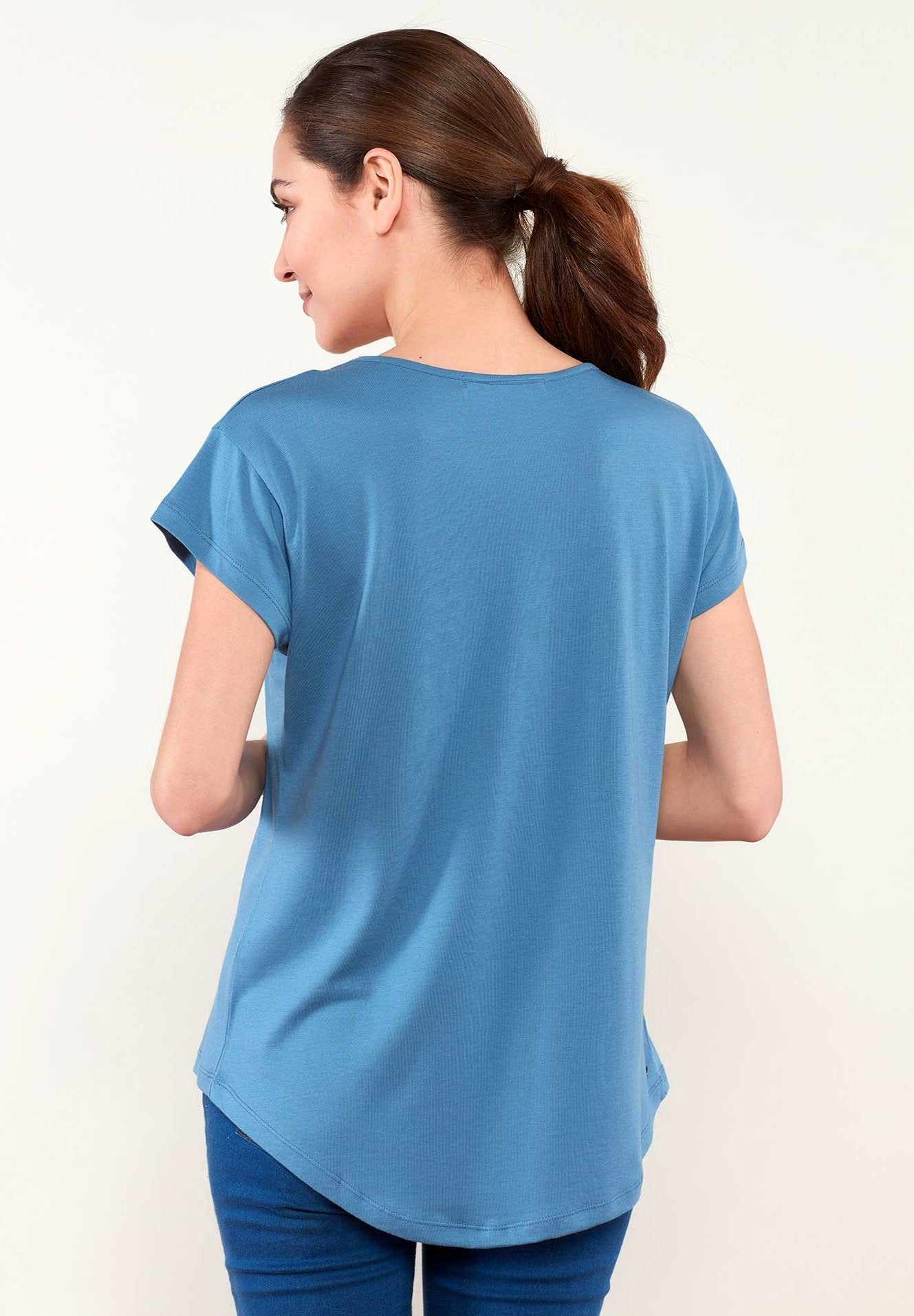 T-Shirt aus TENCEL™ Lyocell und Bio-Baumwolle mit längerem Rückenteil