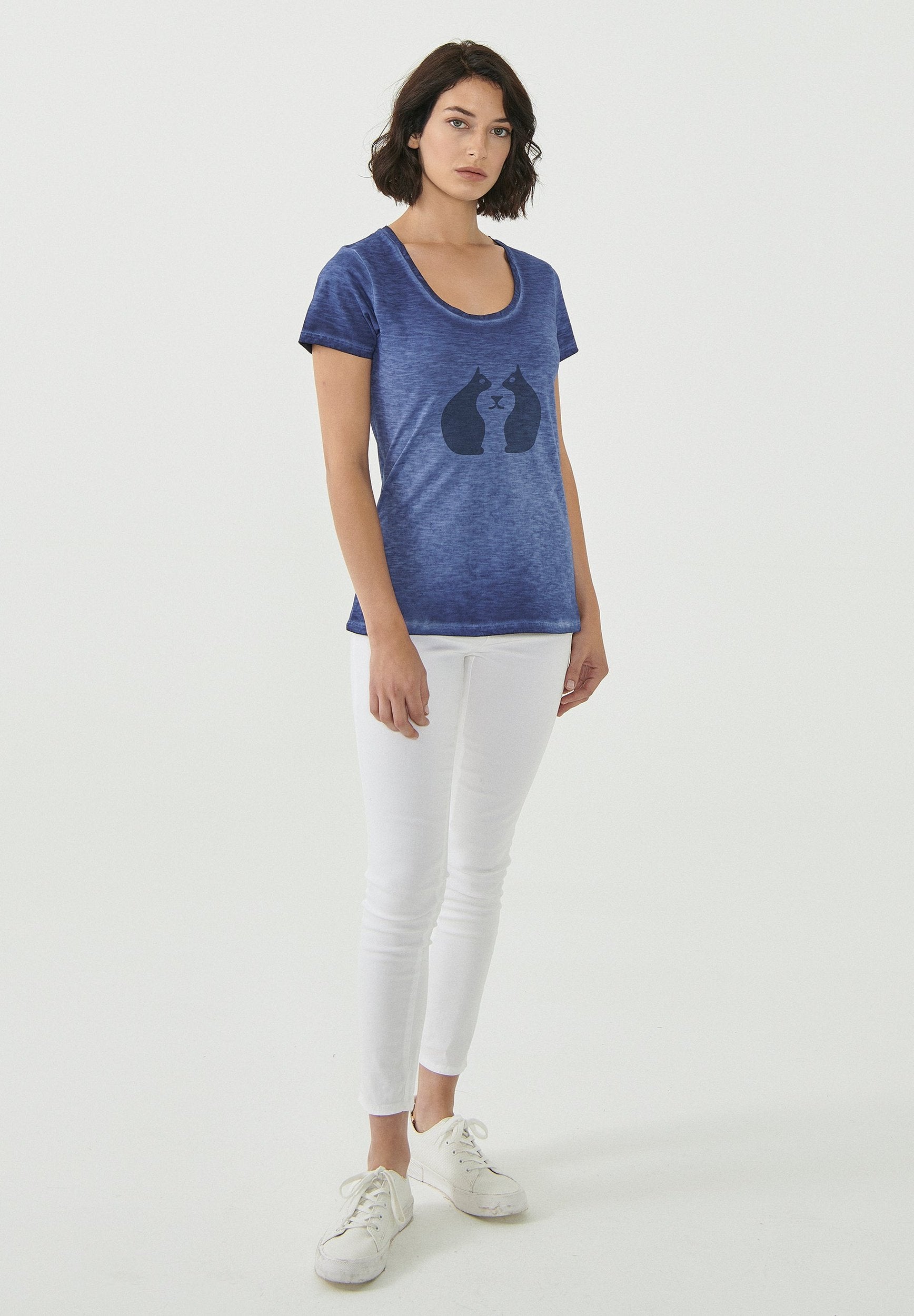Garment Dyed T-Shirt aus Bio-Baumwolle mit Katzen-Print