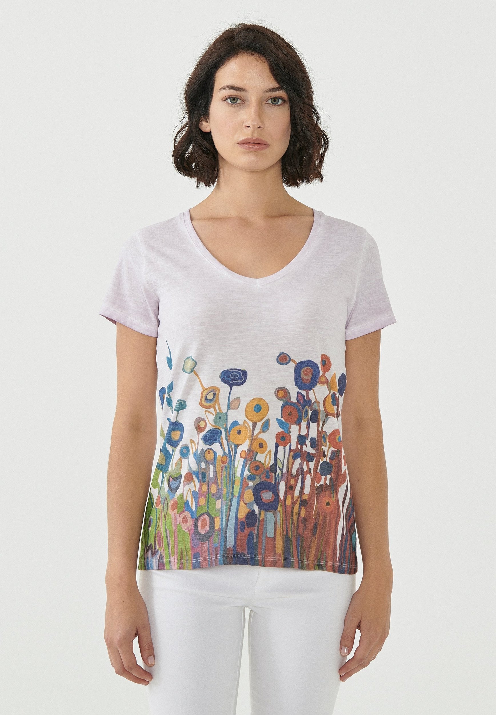 Garment Dyed T-Shirt aus Bio-Baumwolle mit Blumen-Print