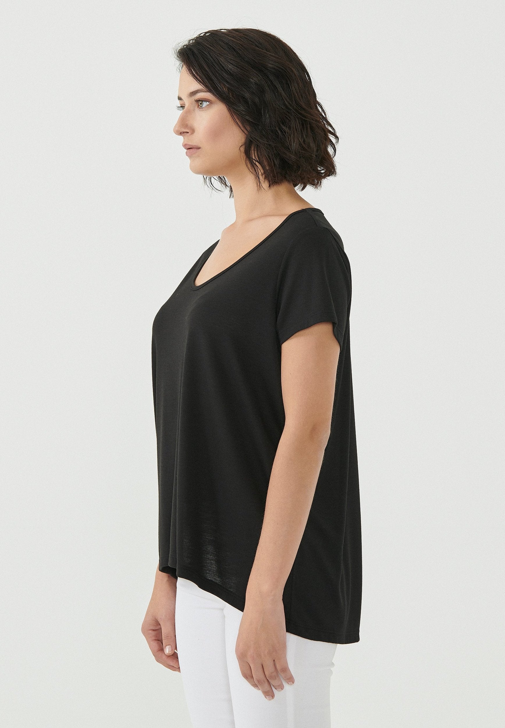 T-Shirt aus REPREVE® und LENZING™ ECOVERO™