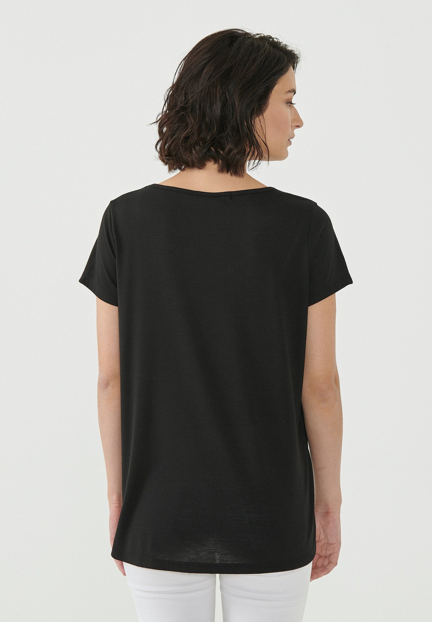 T-Shirt aus REPREVE® und LENZING™ ECOVERO™